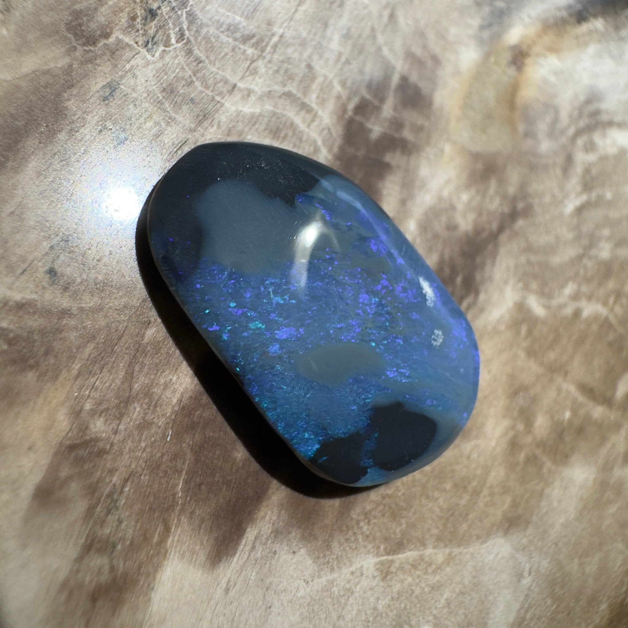 4.8ct Hand - cut Solid Lightning Ridge Semi Black Opal