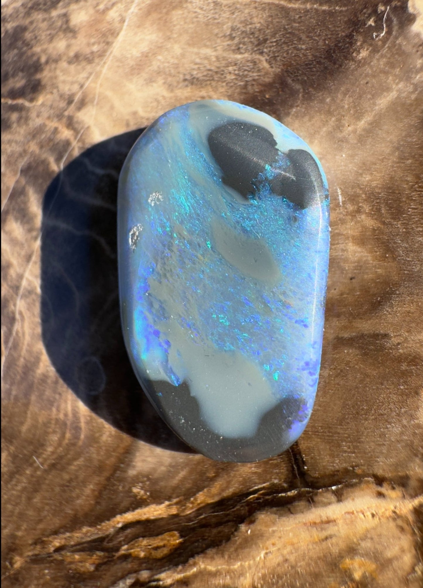 4.8ct Hand - cut Solid Lightning Ridge Semi Black Opal
