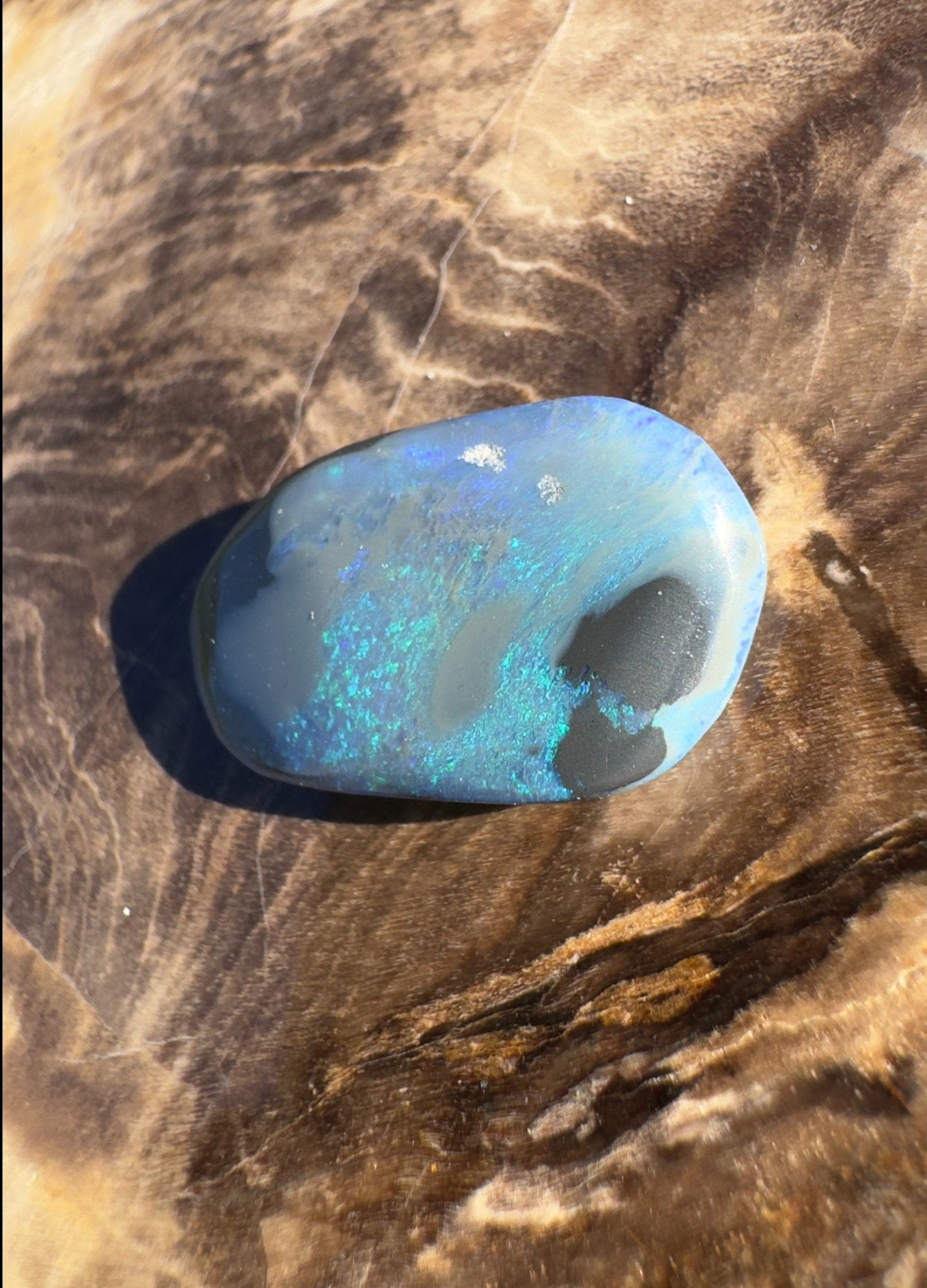 4.8ct Hand - cut Solid Lightning Ridge Semi Black Opal