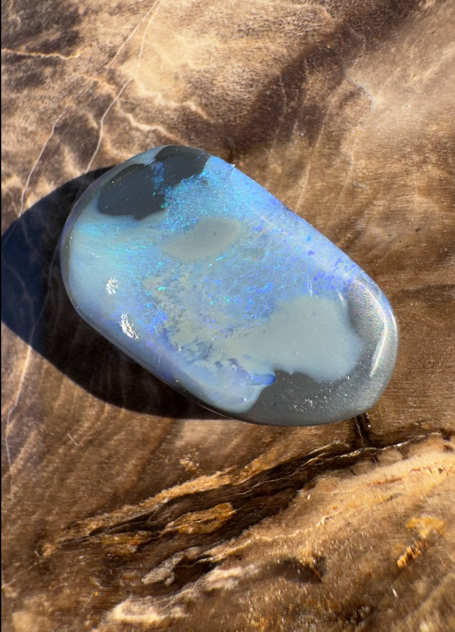 4.8ct Hand - cut Solid Lightning Ridge Semi Black Opal