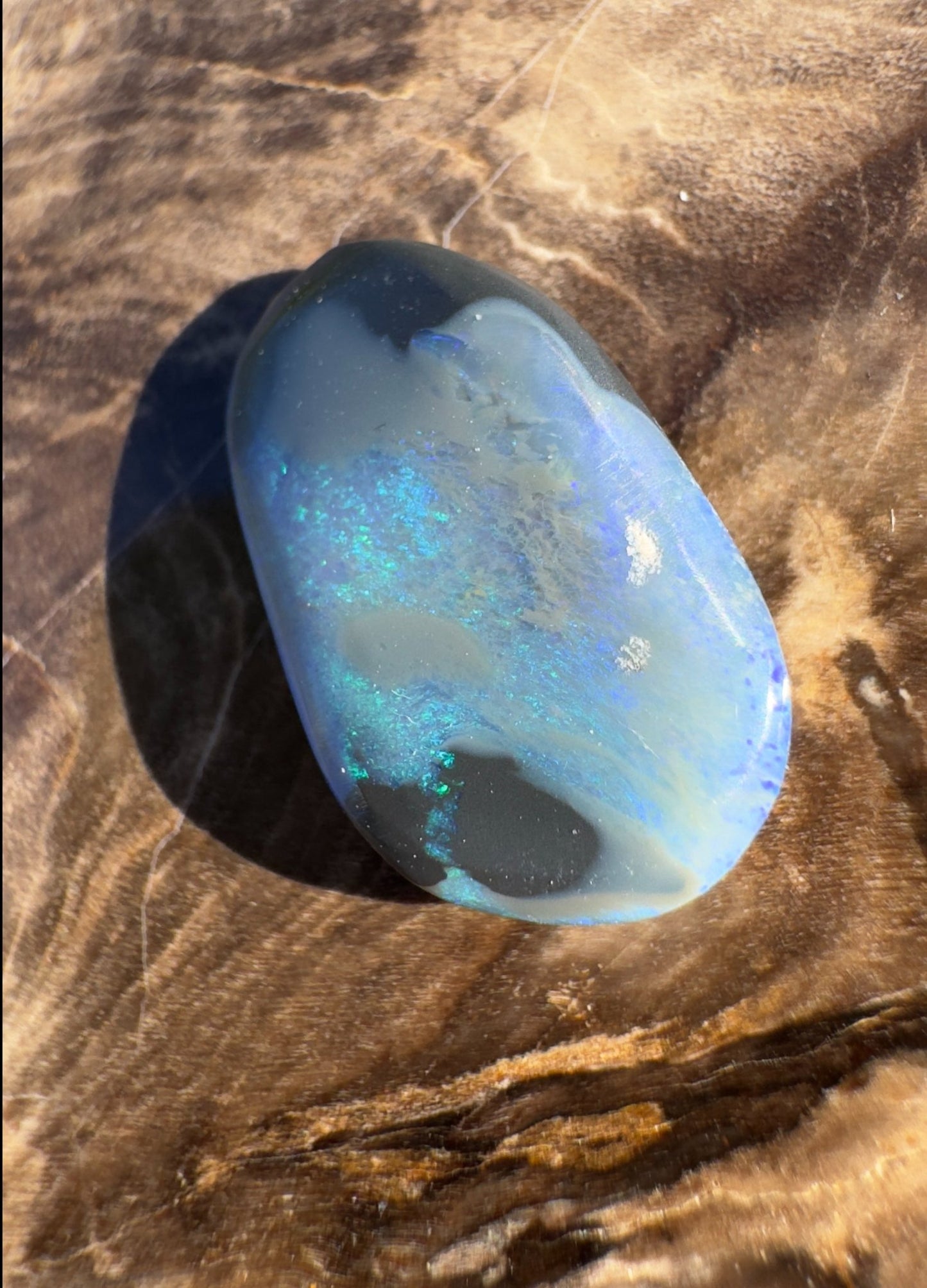 4.8ct Hand - cut Solid Lightning Ridge Semi Black Opal