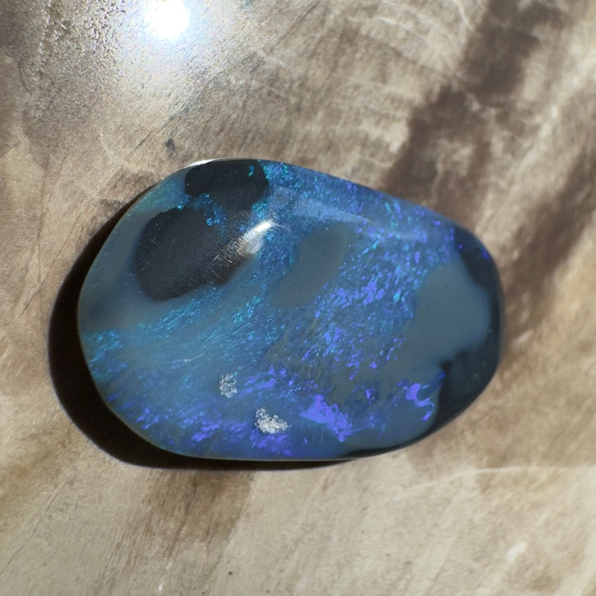 4.8ct Hand - cut Solid Lightning Ridge Semi Black Opal