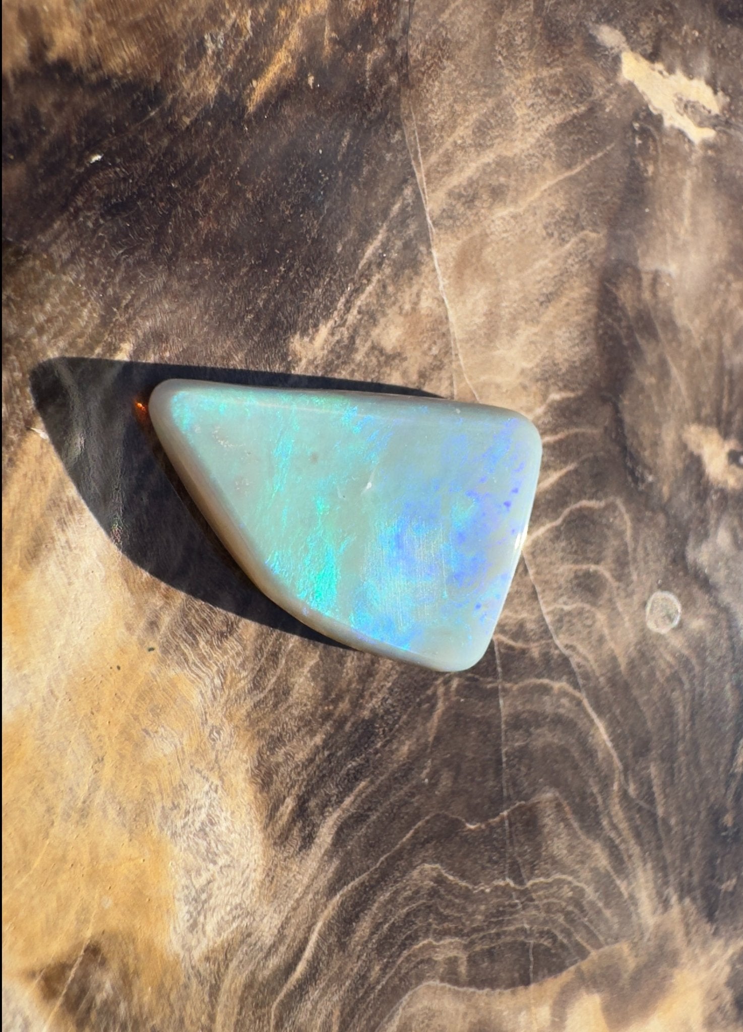 5.3ct Hand - cut Solid Lightning Ridge Semi Black Opal