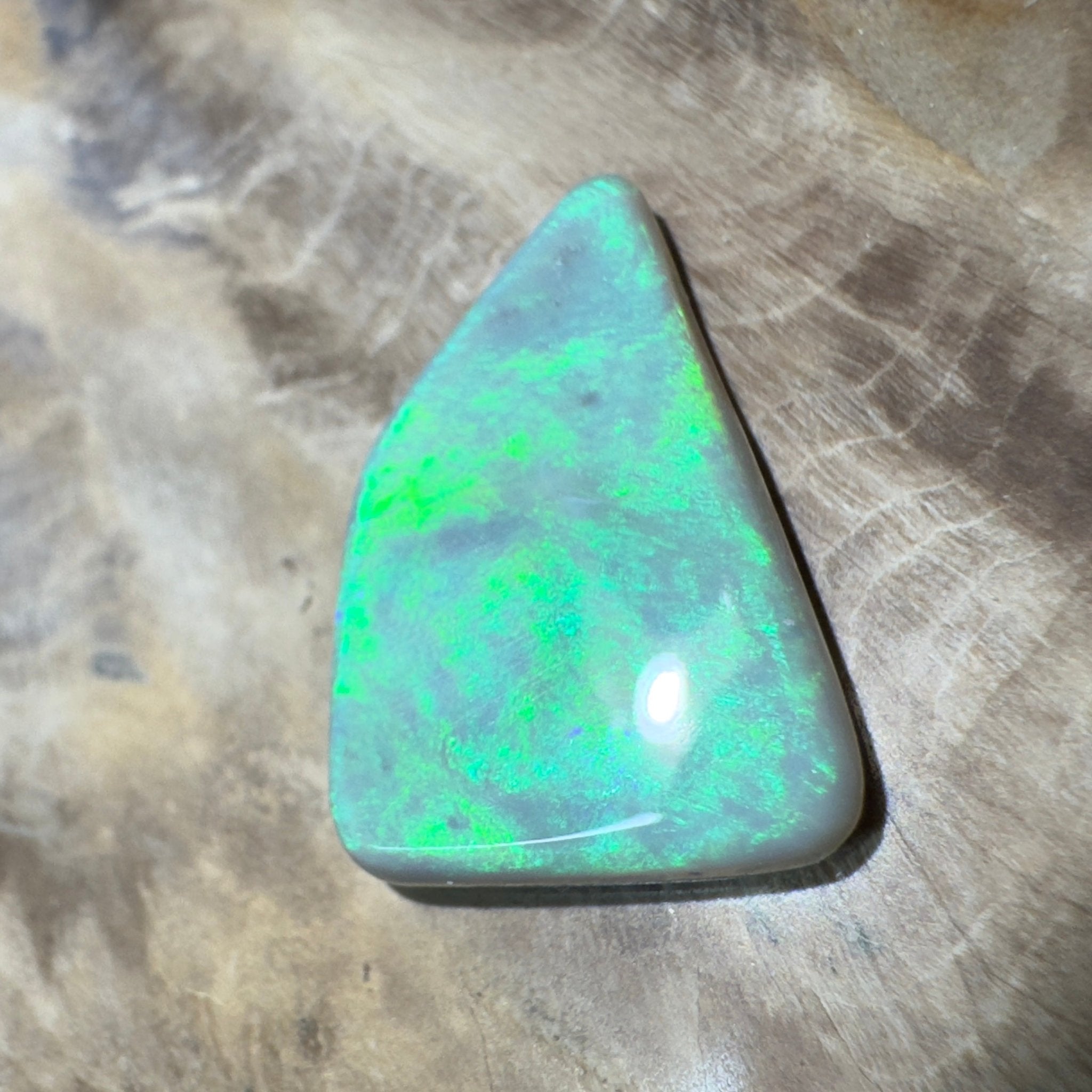 5.3ct Hand - cut Solid Lightning Ridge Semi Black Opal
