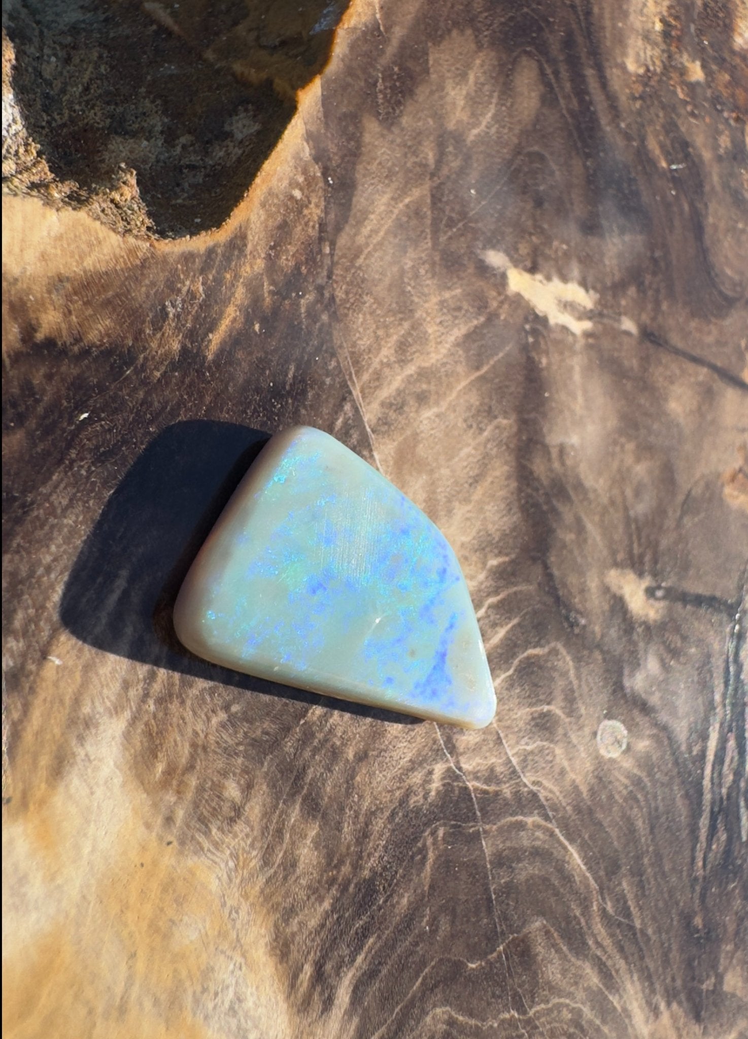 5.3ct Hand - cut Solid Lightning Ridge Semi Black Opal