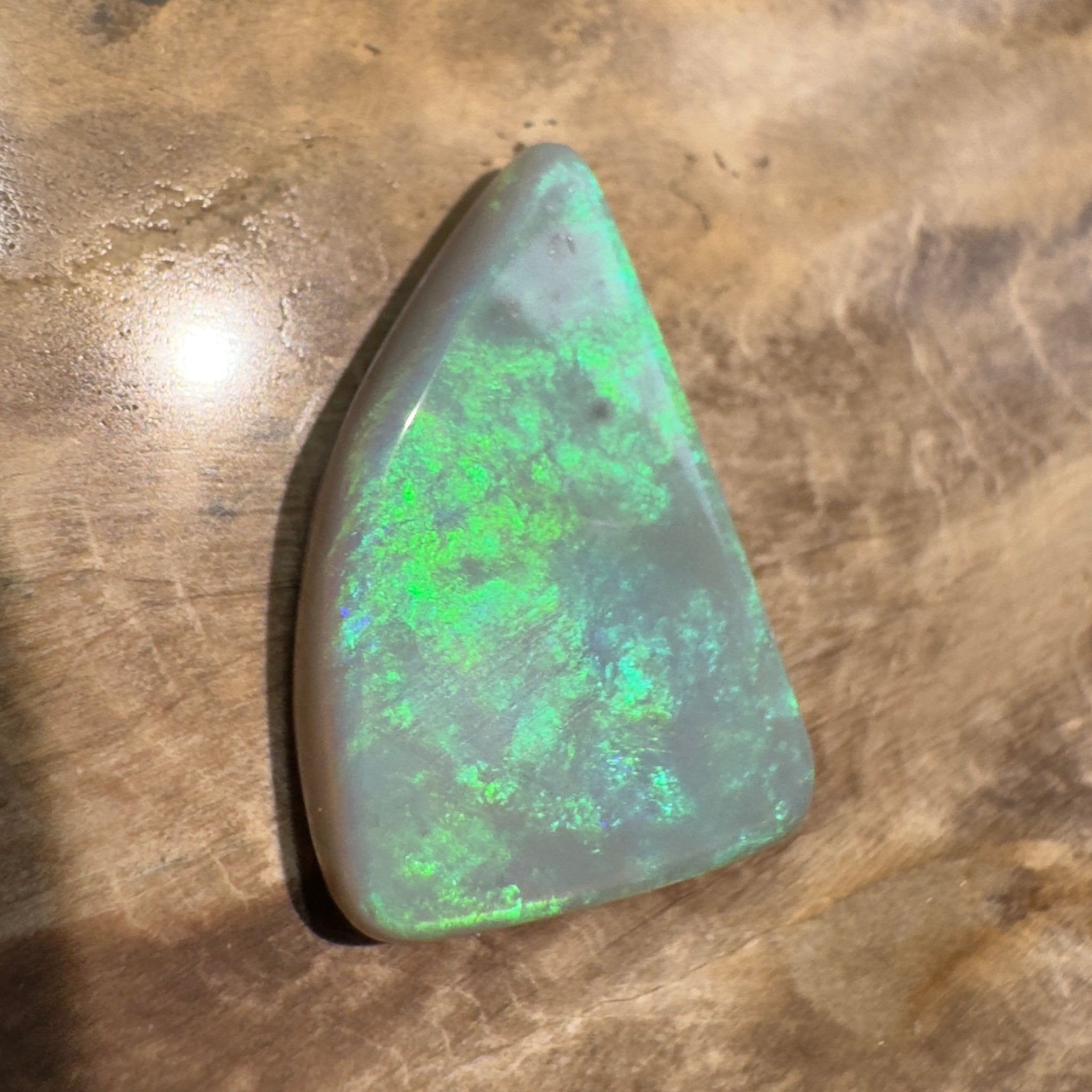 5.3ct Hand - cut Solid Lightning Ridge Semi Black Opal