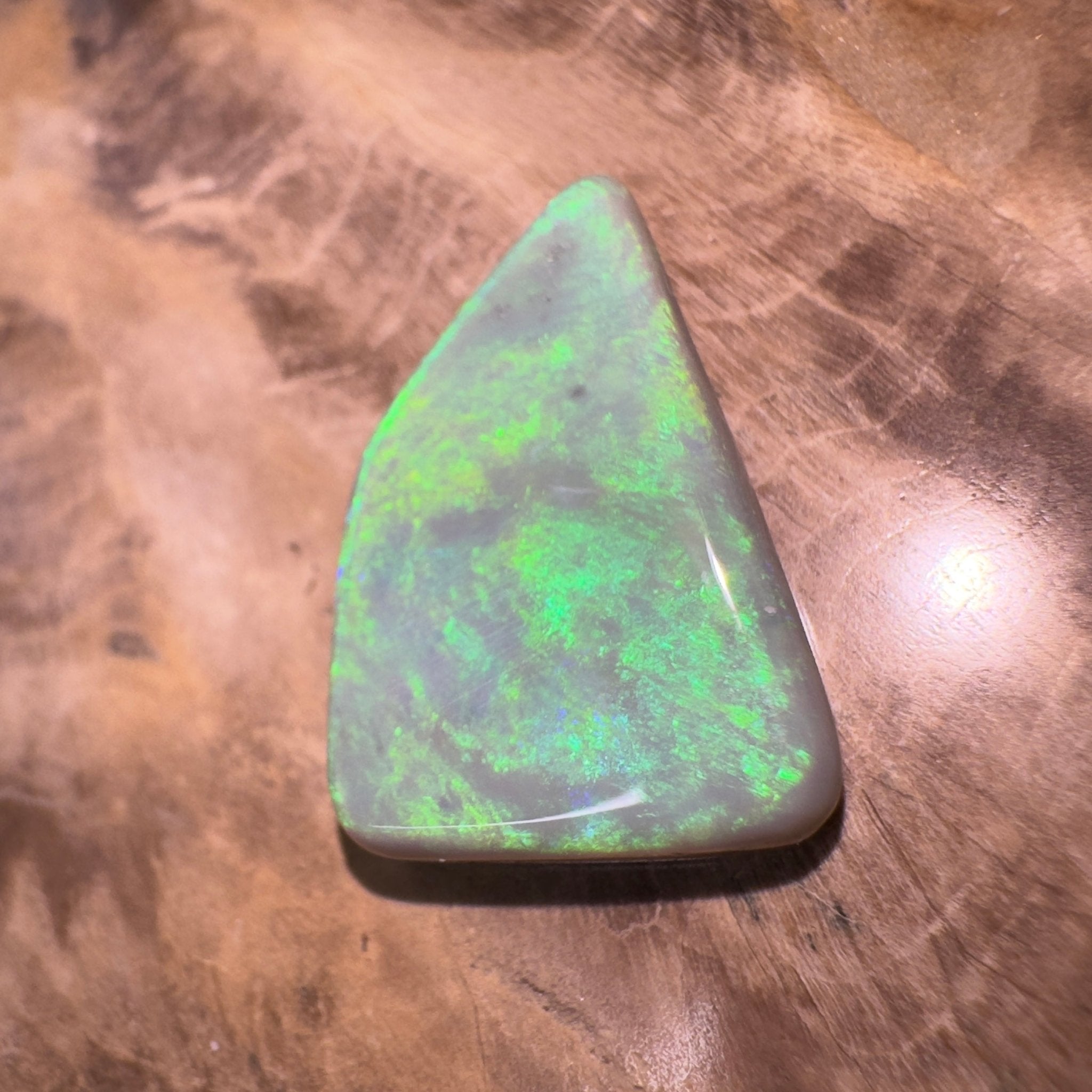 5.3ct Hand - cut Solid Lightning Ridge Semi Black Opal