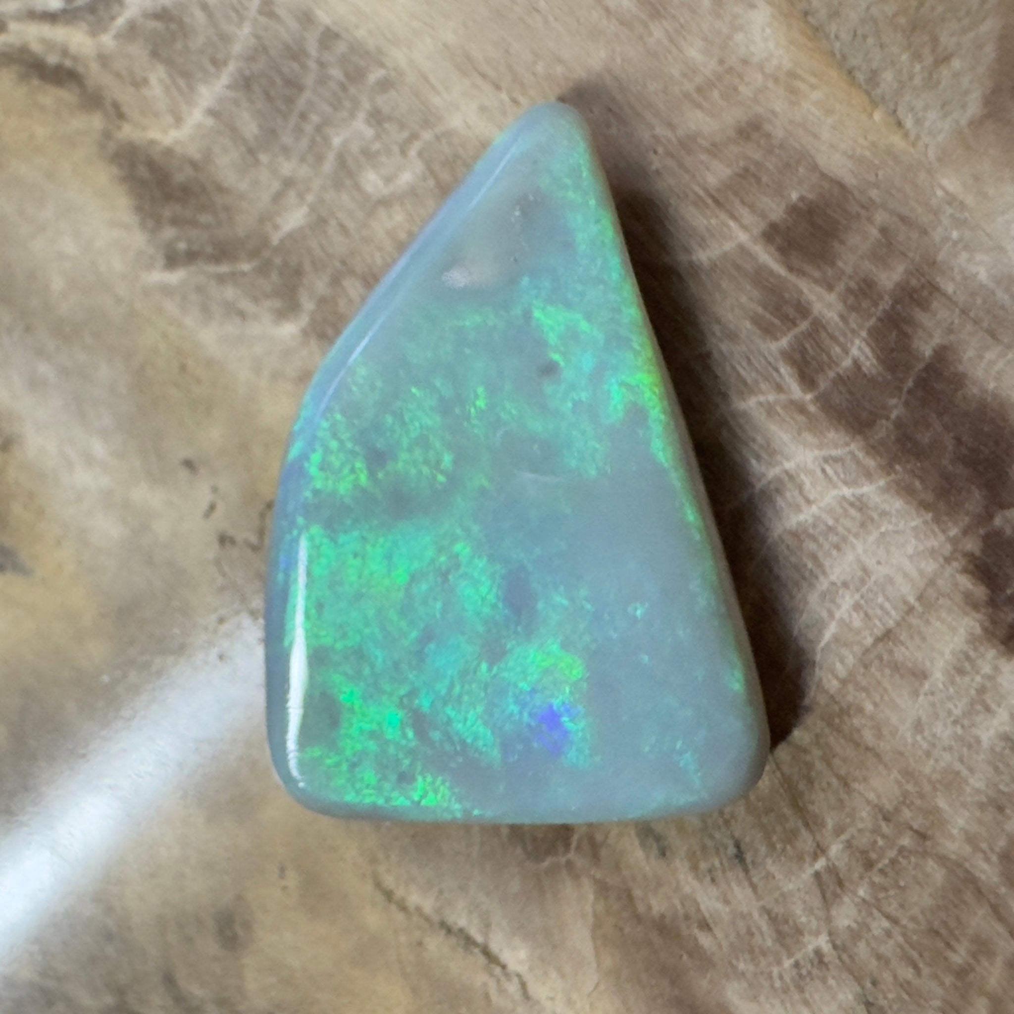 5.3ct Hand - cut Solid Lightning Ridge Semi Black Opal