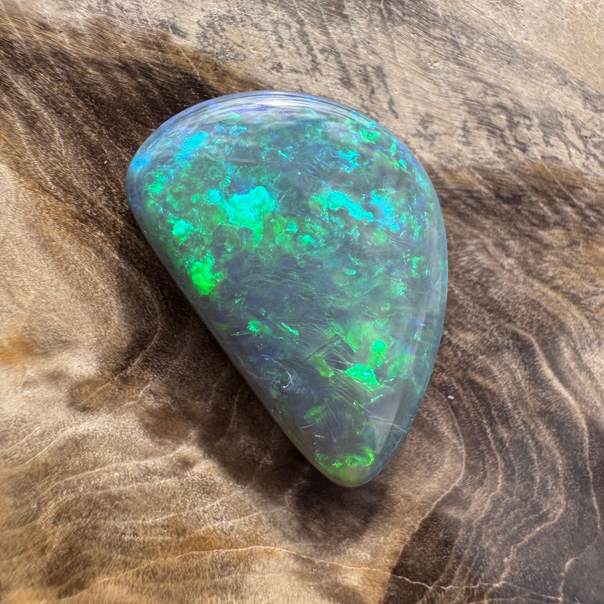 5.4ct Hand - cut Solid Lightning Ridge Semi Black Opal