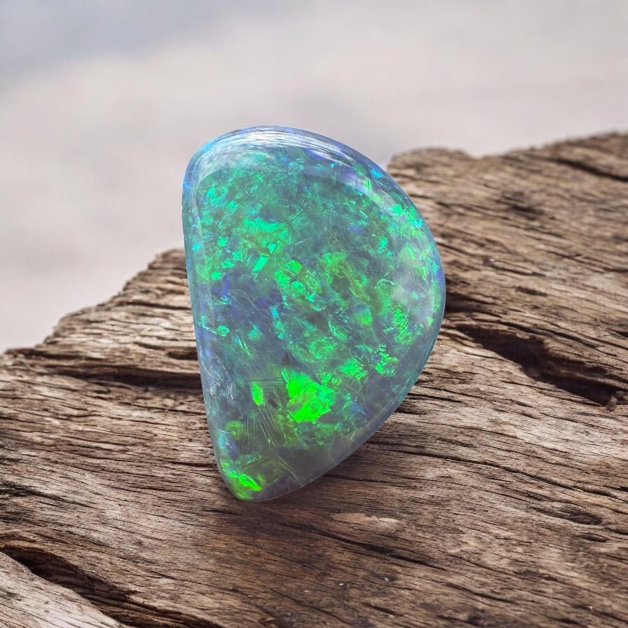 5.4ct Hand - cut Solid Lightning Ridge Semi Black Opal