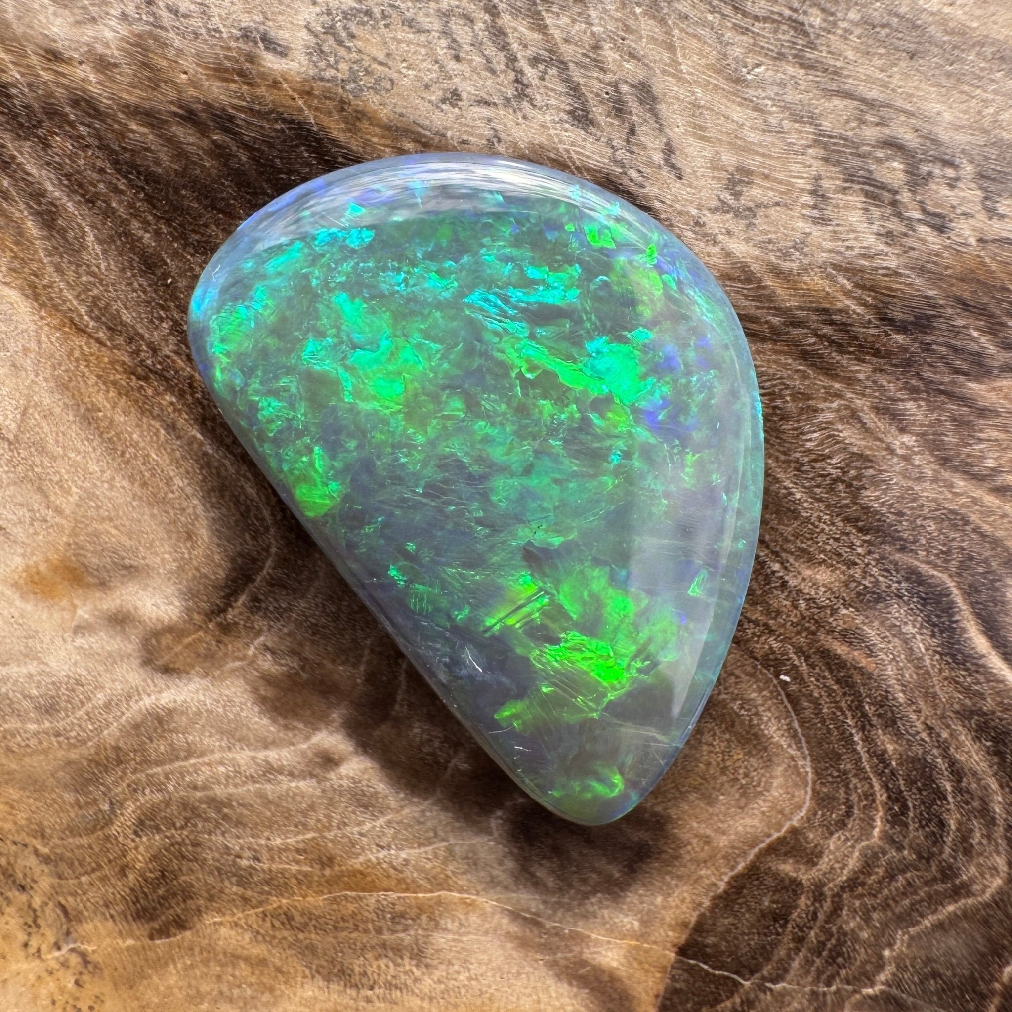5.4ct Hand - cut Solid Lightning Ridge Semi Black Opal