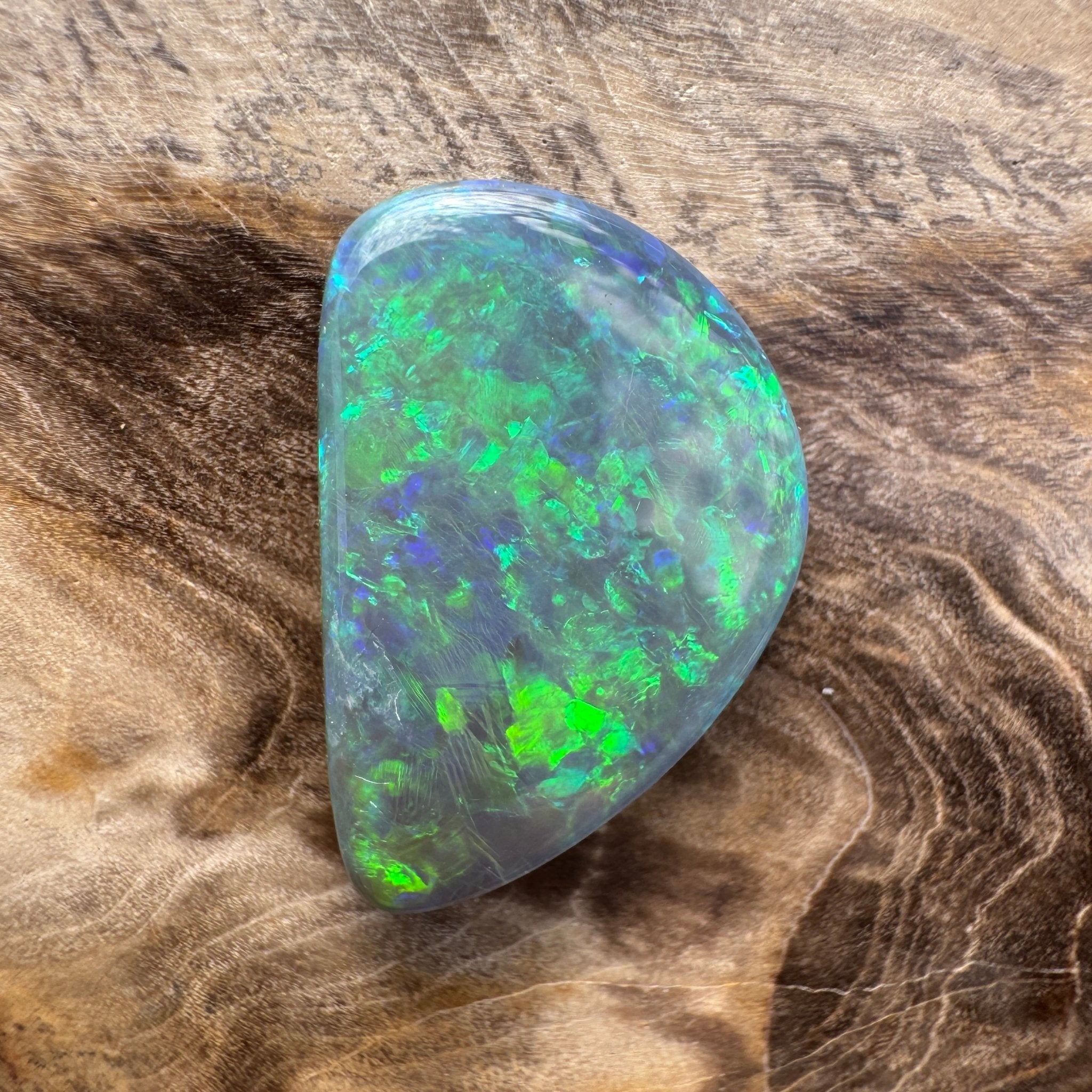 5.4ct Hand - cut Solid Lightning Ridge Semi Black Opal