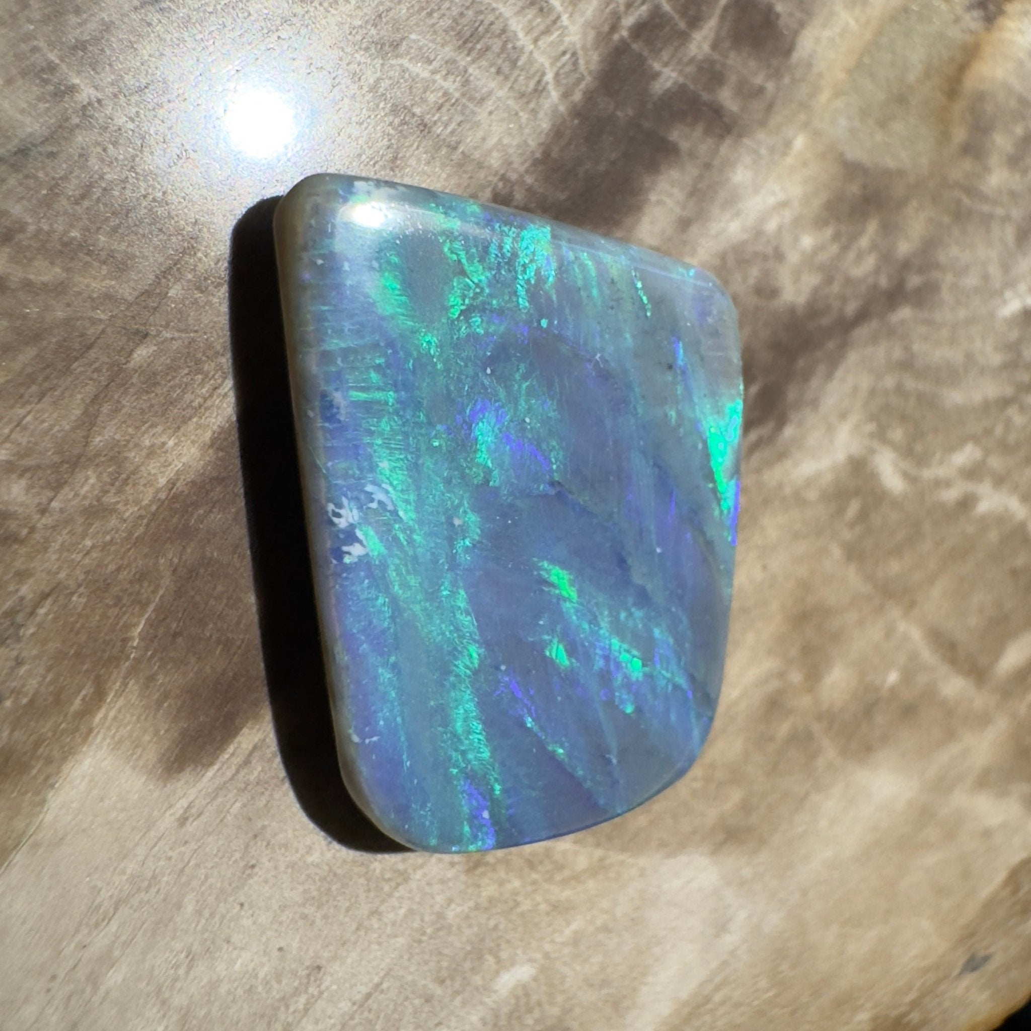 5.8ct Hand - cut Solid Lightning Ridge Semi Black Opal