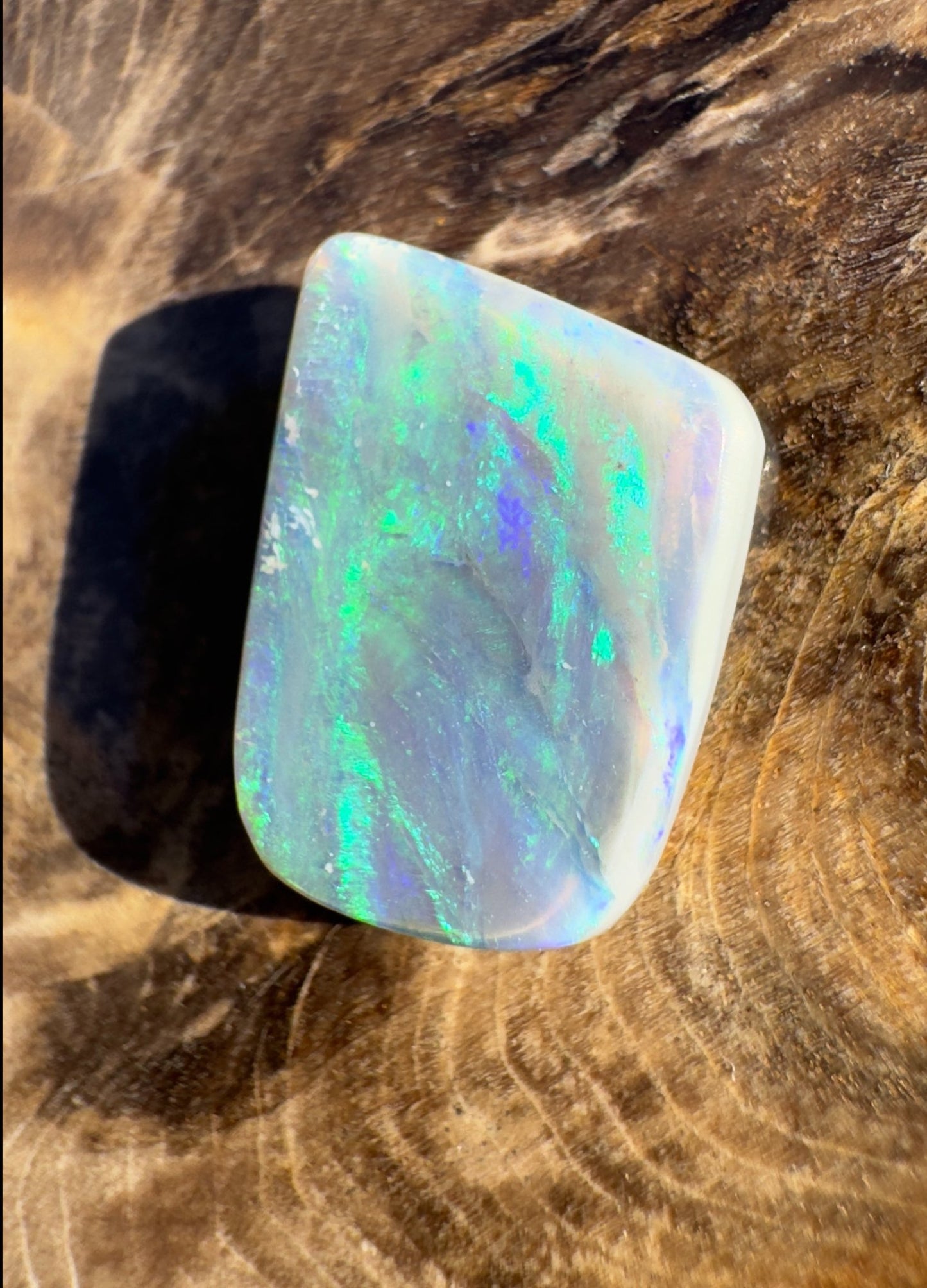 5.8ct Hand - cut Solid Lightning Ridge Semi Black Opal