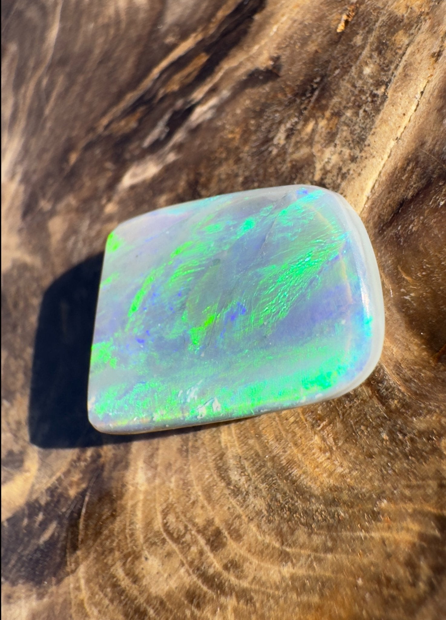 5.8ct Hand - cut Solid Lightning Ridge Semi Black Opal