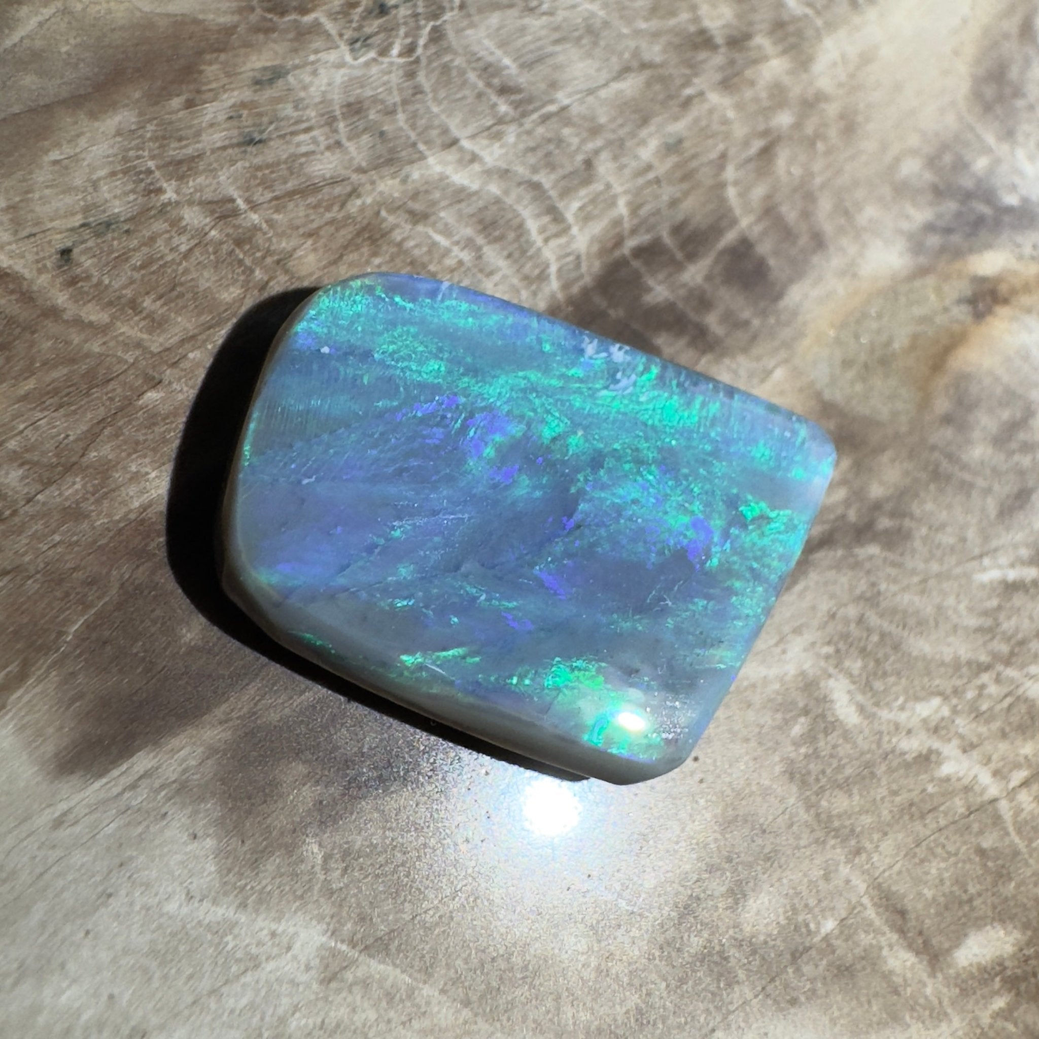 5.8ct Hand - cut Solid Lightning Ridge Semi Black Opal