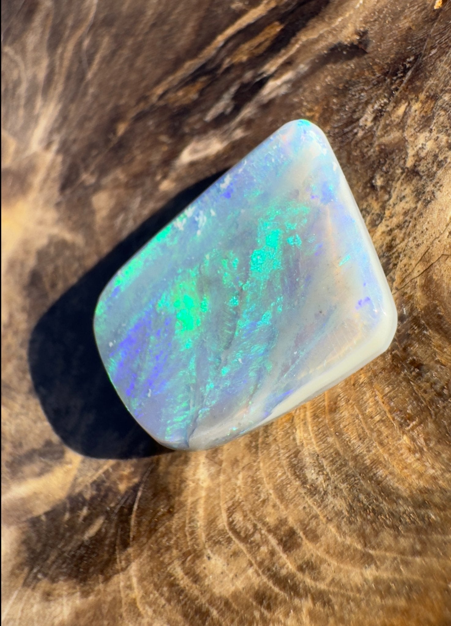 5.8ct Hand - cut Solid Lightning Ridge Semi Black Opal