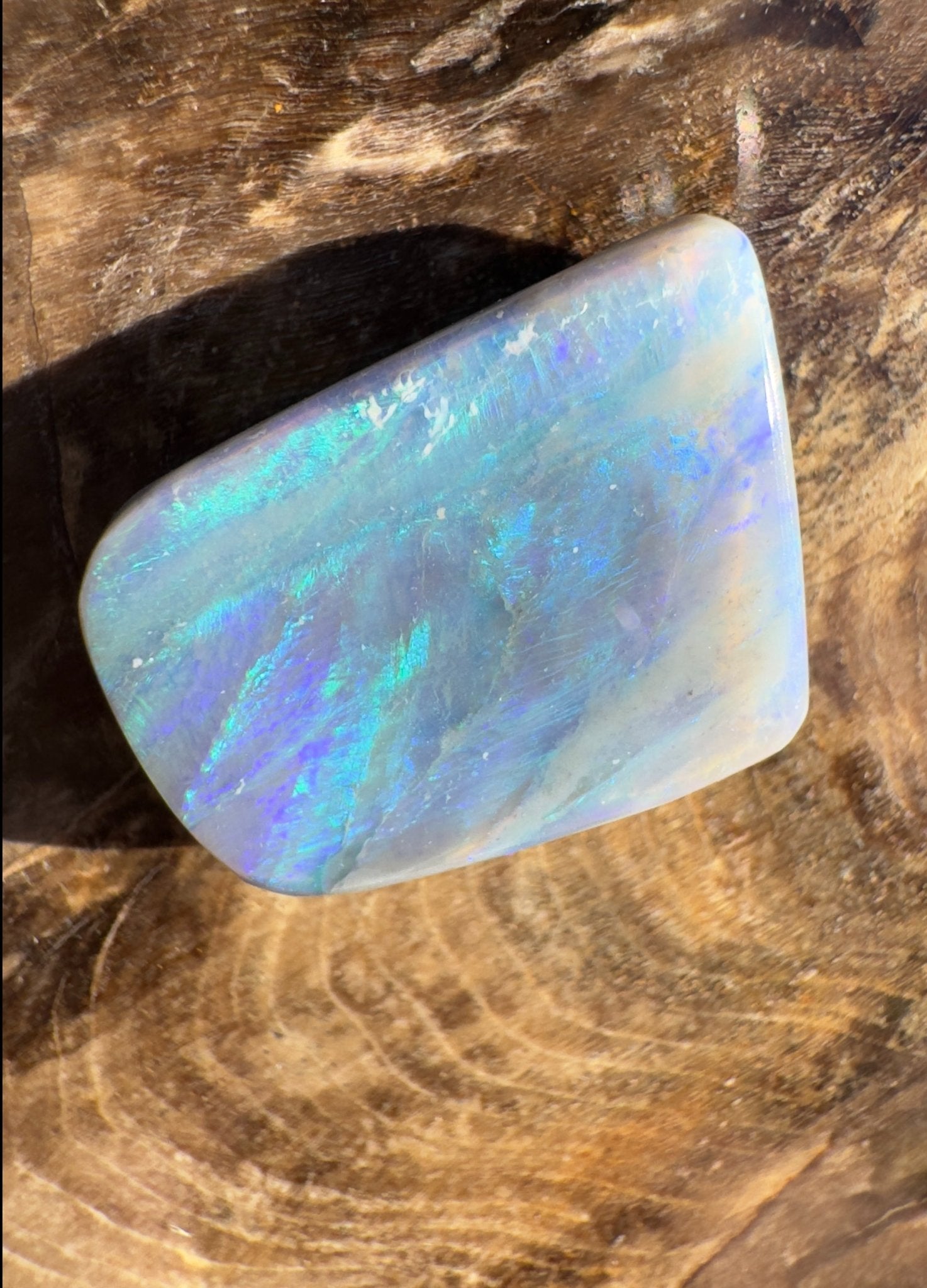 5.8ct Hand - cut Solid Lightning Ridge Semi Black Opal