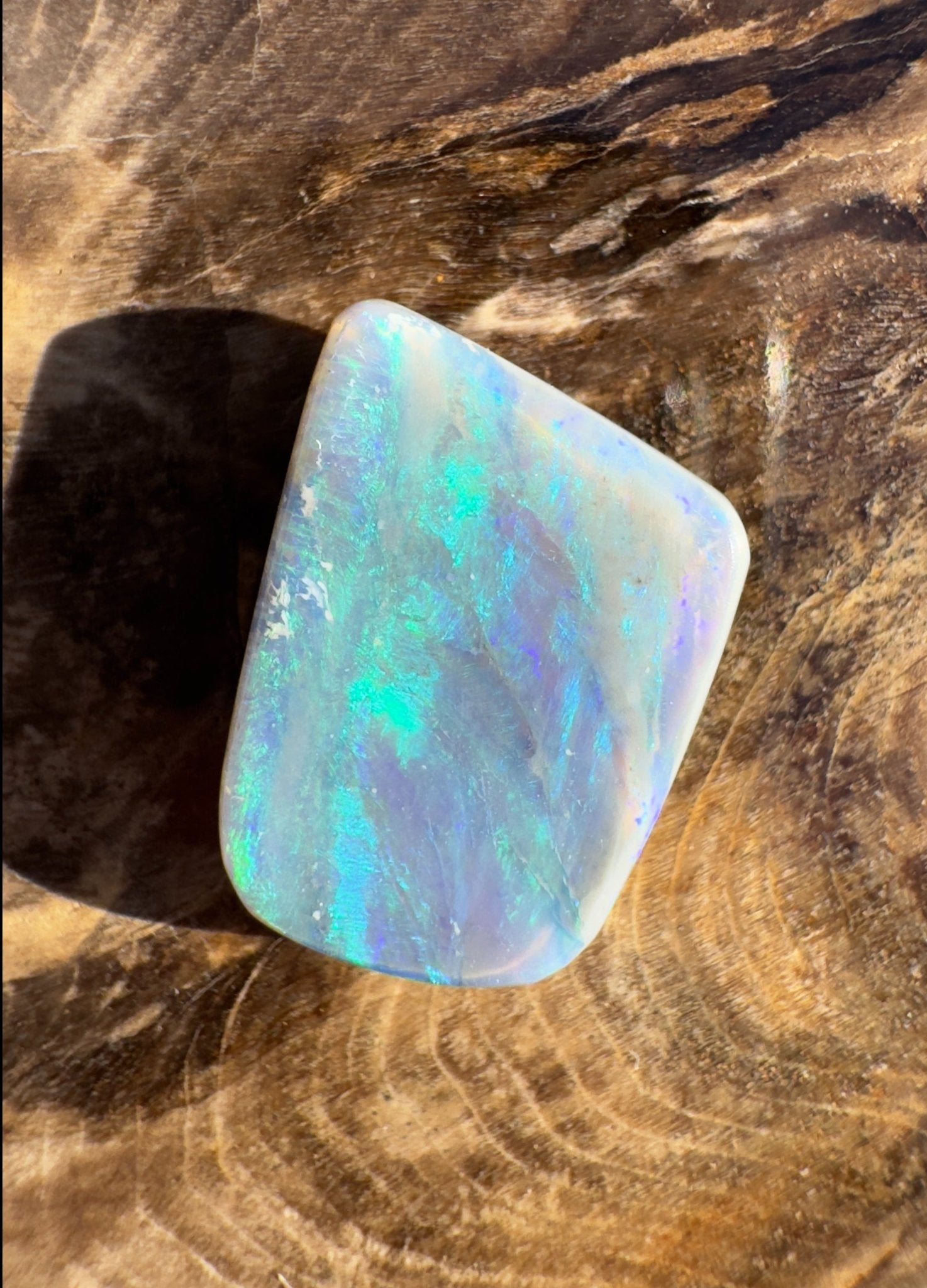 5.8ct Hand - cut Solid Lightning Ridge Semi Black Opal