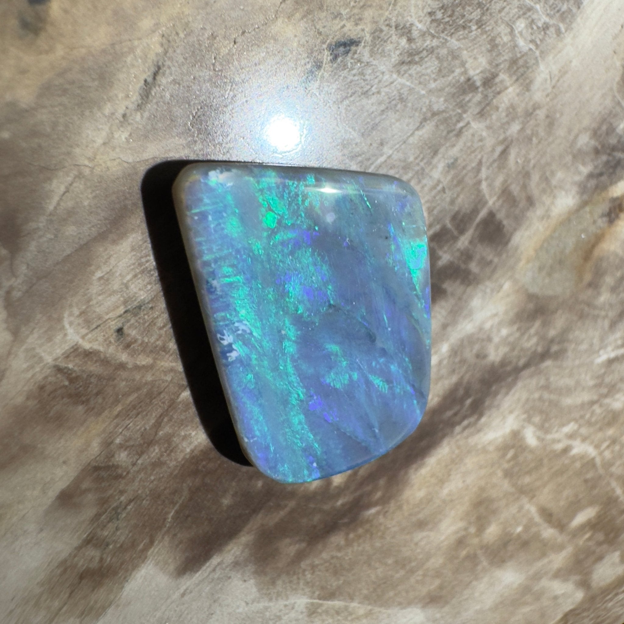 5.8ct Hand - cut Solid Lightning Ridge Semi Black Opal