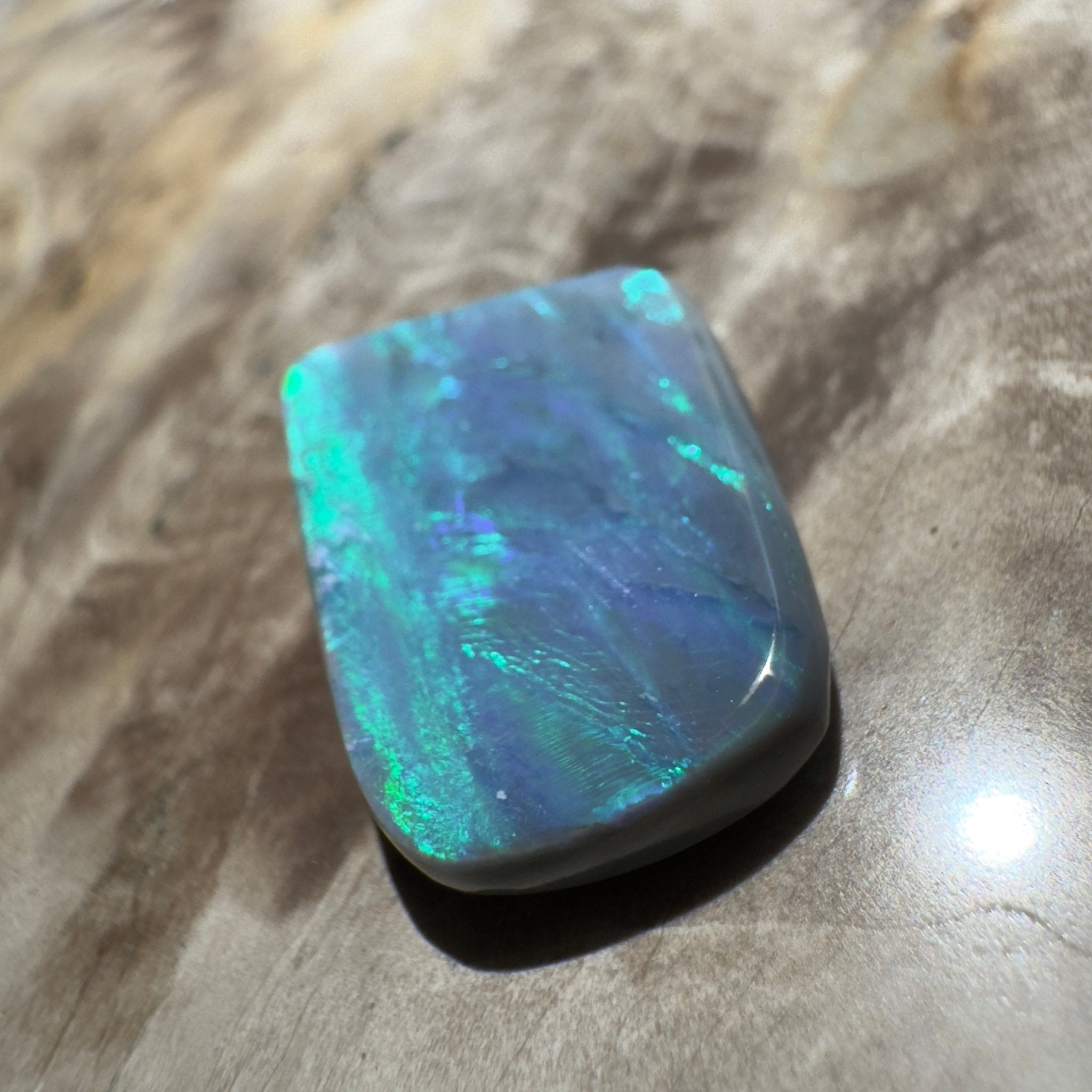 5.8ct Hand - cut Solid Lightning Ridge Semi Black Opal