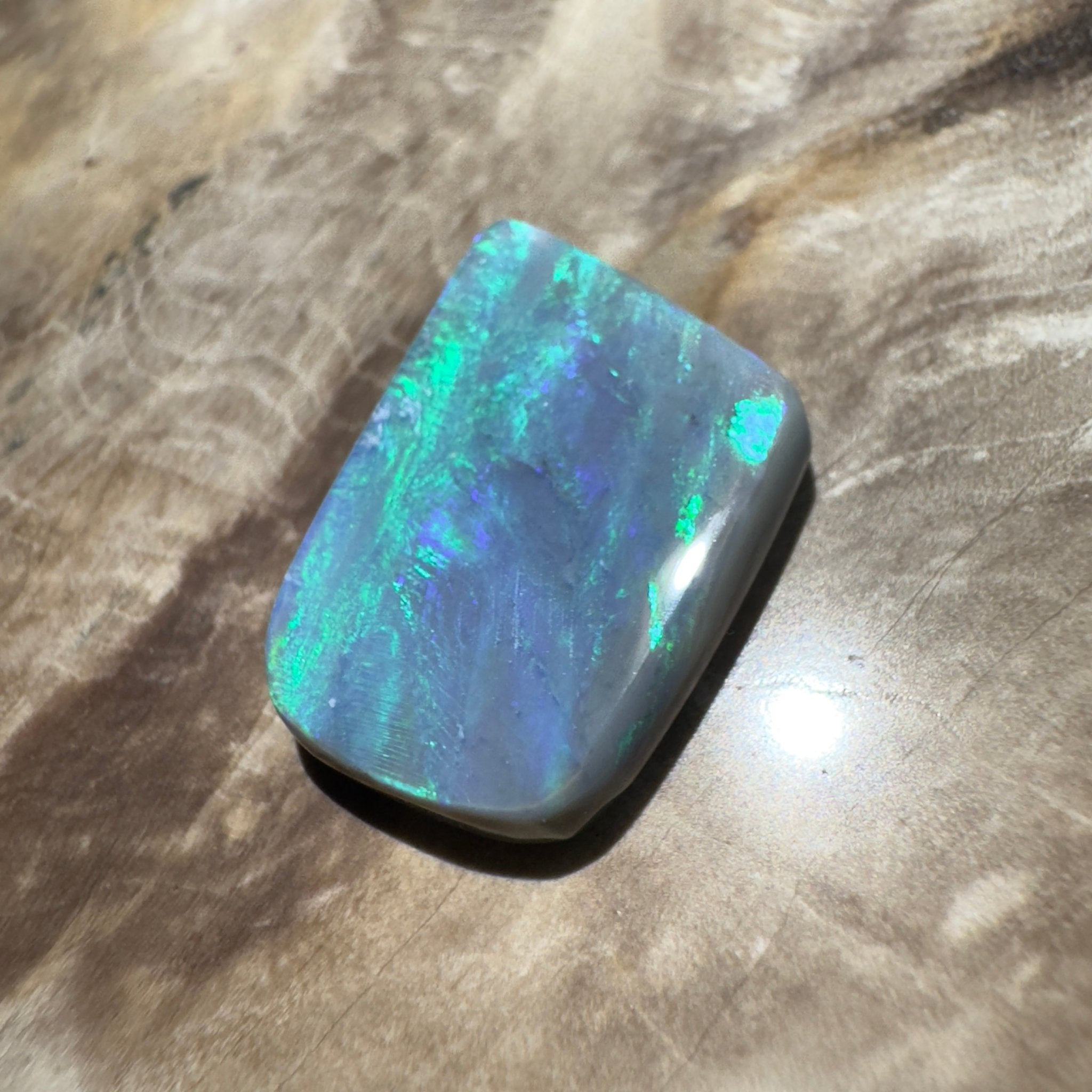 5.8ct Hand - cut Solid Lightning Ridge Semi Black Opal