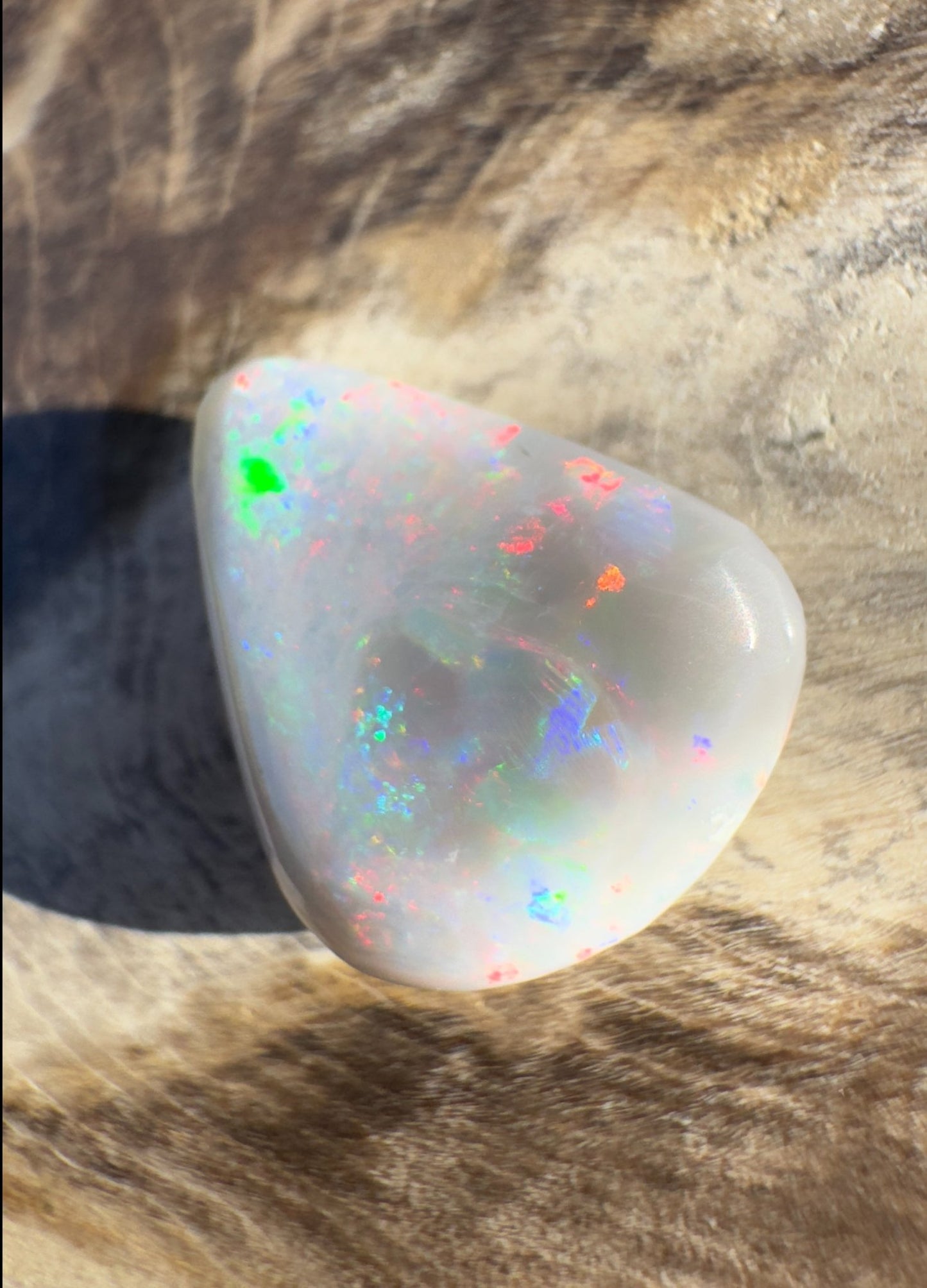 5ct Hand - cut Solid Lightning Ridge Semi Black Opal