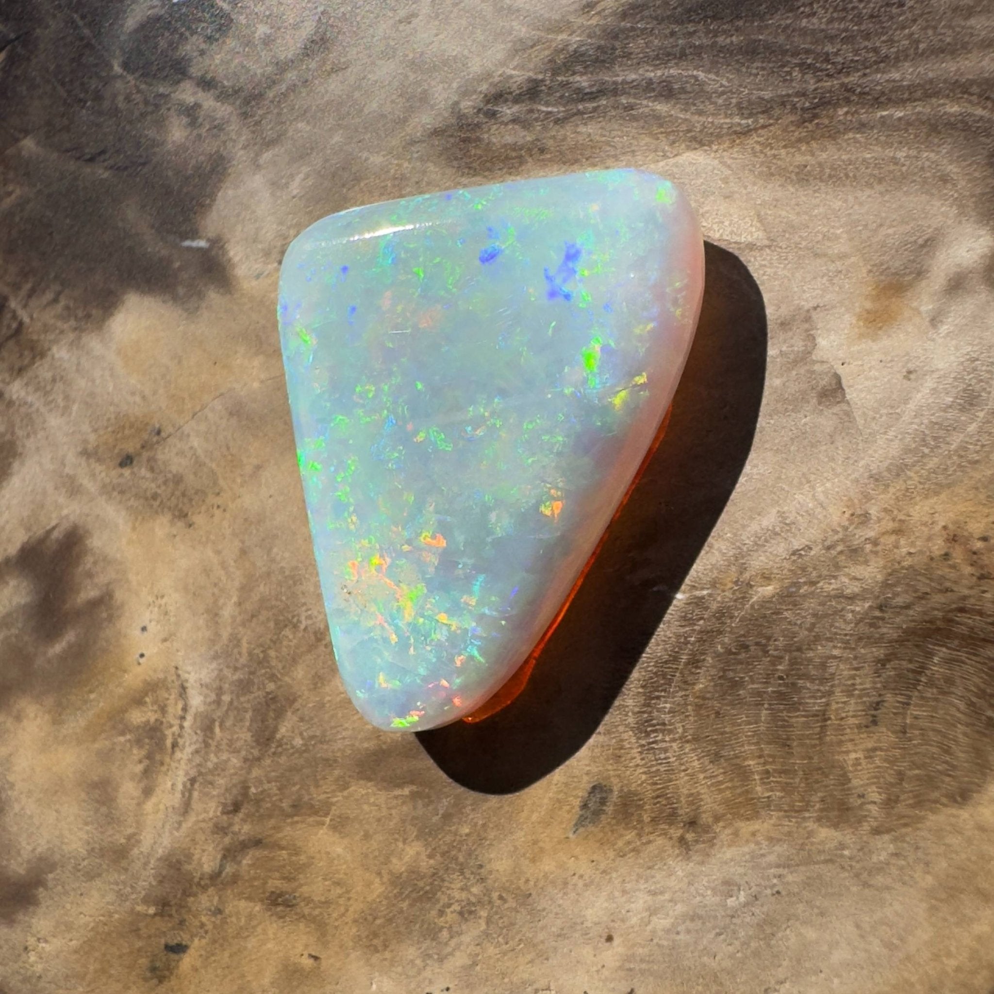 6.9ct Hand - cut Solid Australian Lightning Ridge Crystal Opal