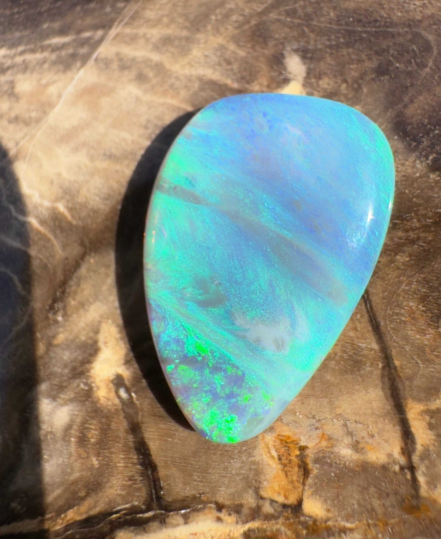 7.1ct Hand - Cut Solid Lightning Ridge Crystal Opal