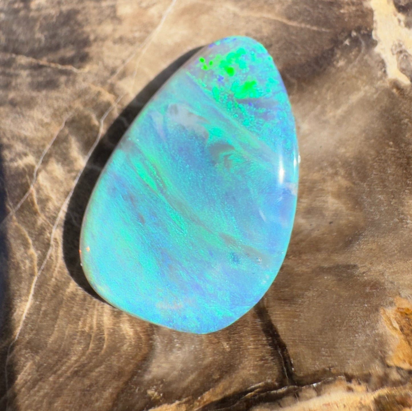 7.1ct Hand - Cut Solid Lightning Ridge Crystal Opal