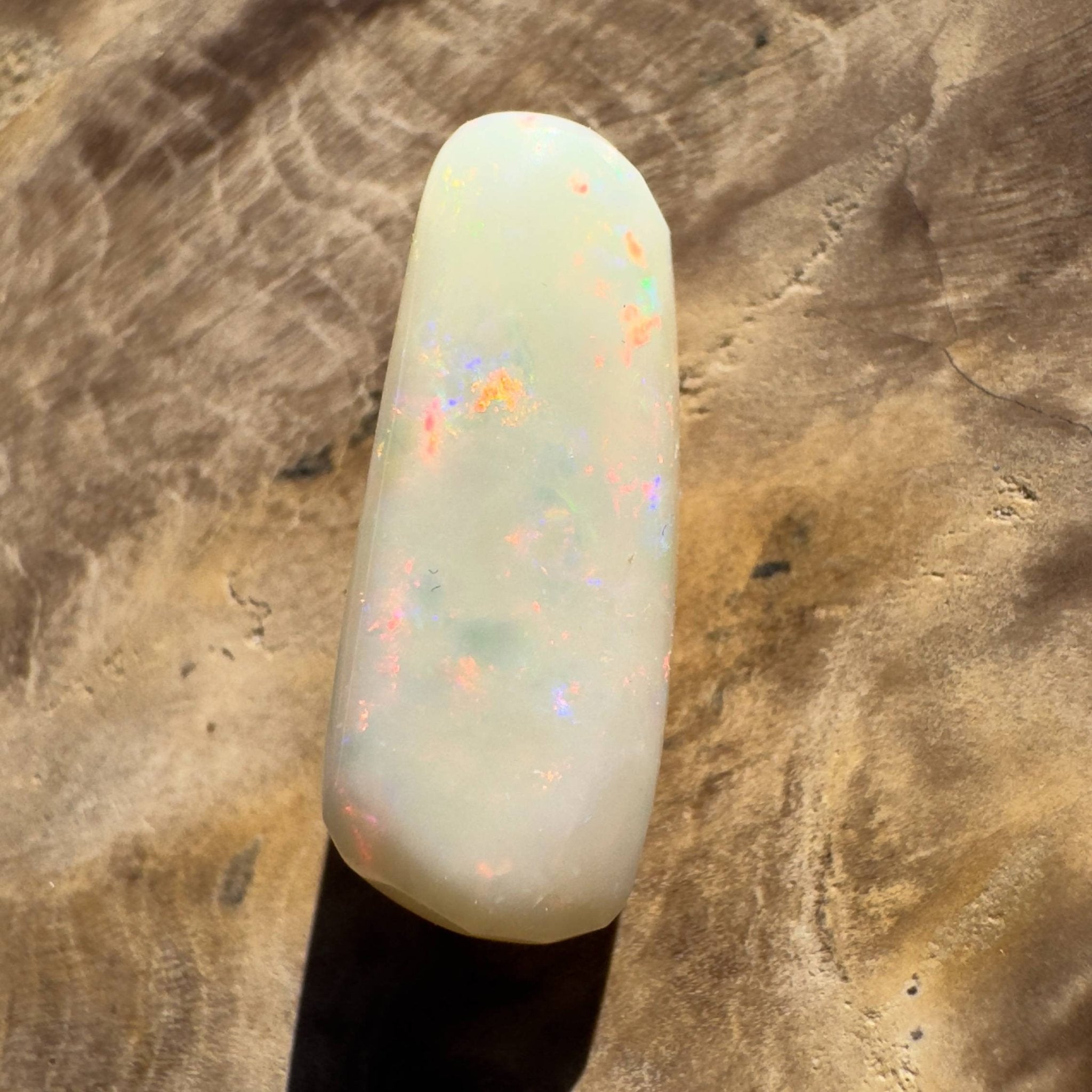 8.2CT Hand - cut Solid Australian Coober Pedy Opal