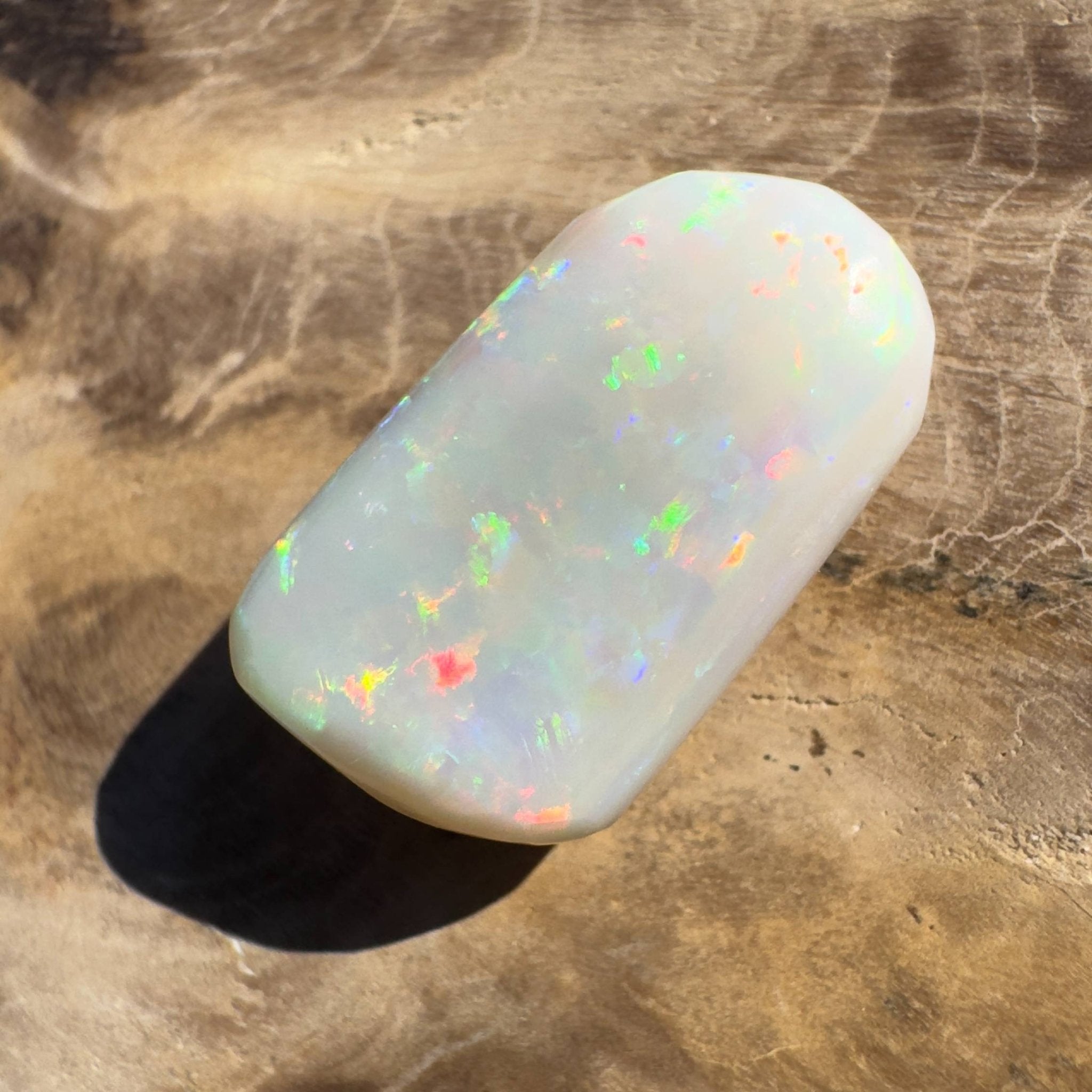 8.9CT Hand - cut Solid Coober Pedy Opal