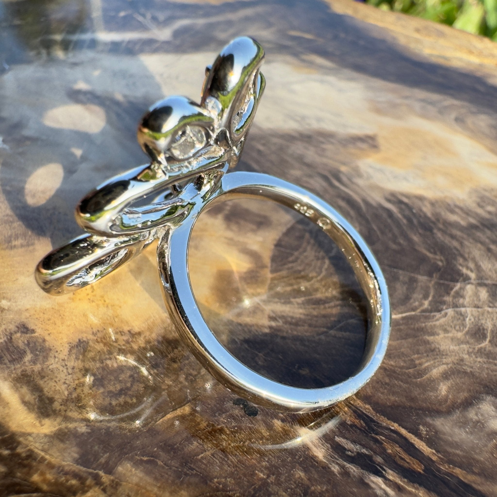 Aldinga Tide Light – 0.8ct Lightning Ridge Opal 925 Silver Ring