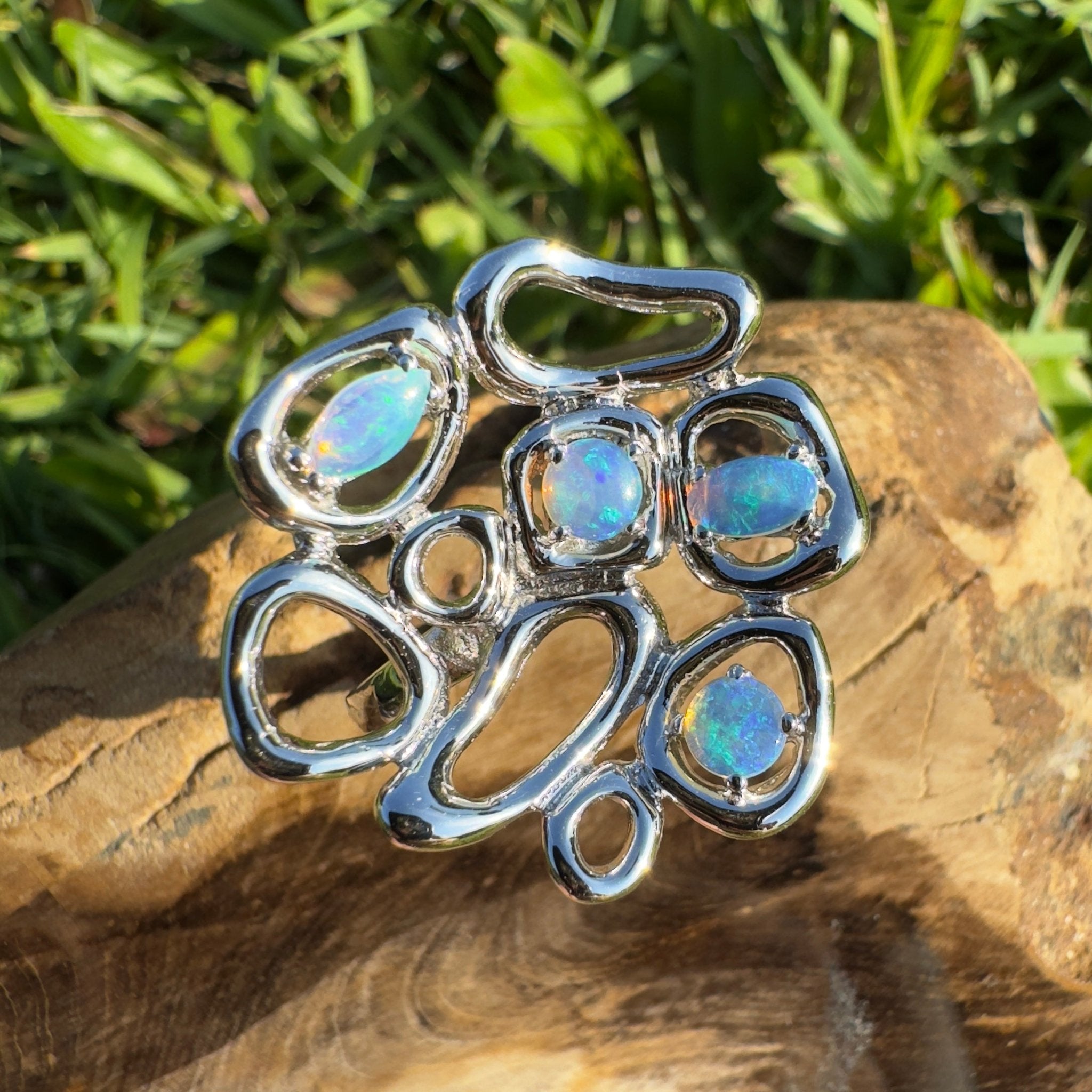 Aldinga Tide Light – 0.8ct Lightning Ridge Opal 925 Silver Ring