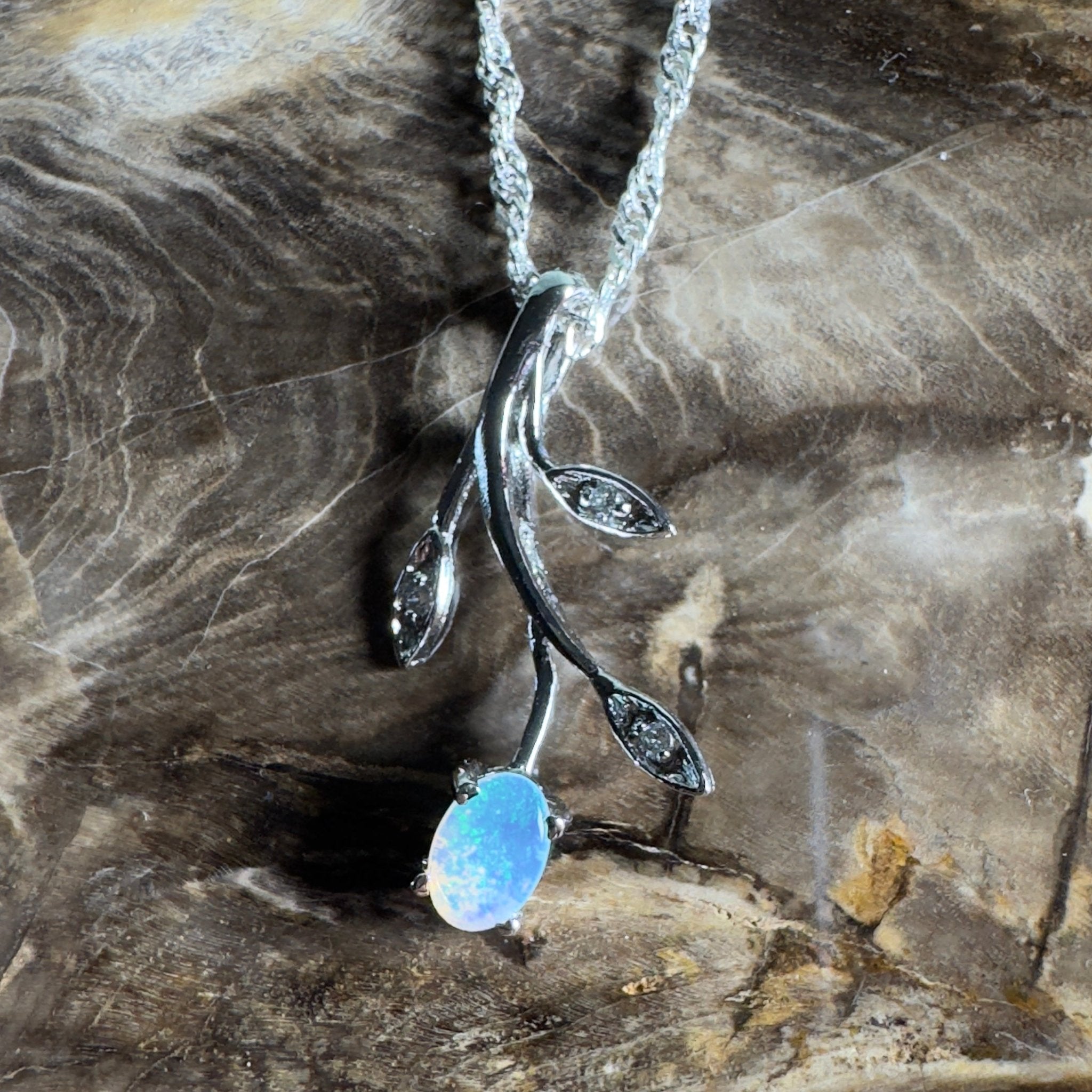 Arafura Flow ~ 0.4ct Lightning Ridge Opal 925 Silver Pendant