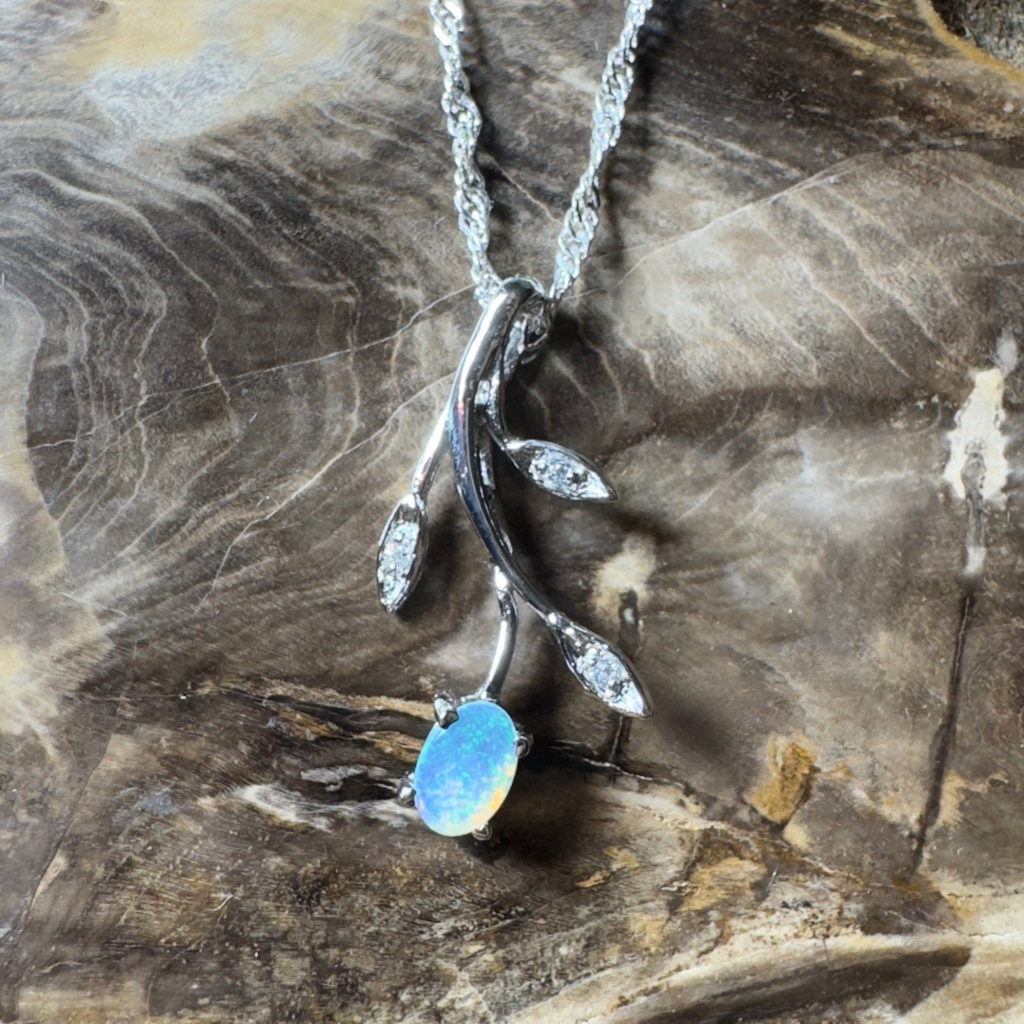 Arafura Flow ~ 0.4ct Lightning Ridge Opal 925 Silver Pendant