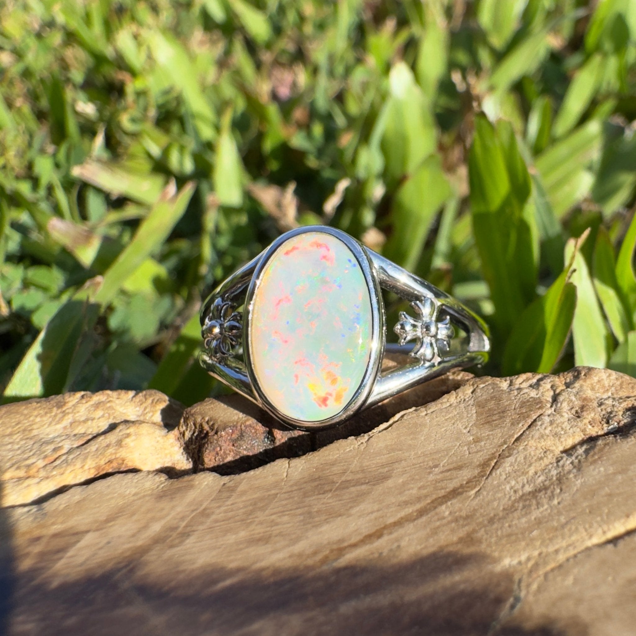 Arckaringa Gleam ~ 1.4ct Solid Coober Pedy Opal 925 Sterling Silver Ring