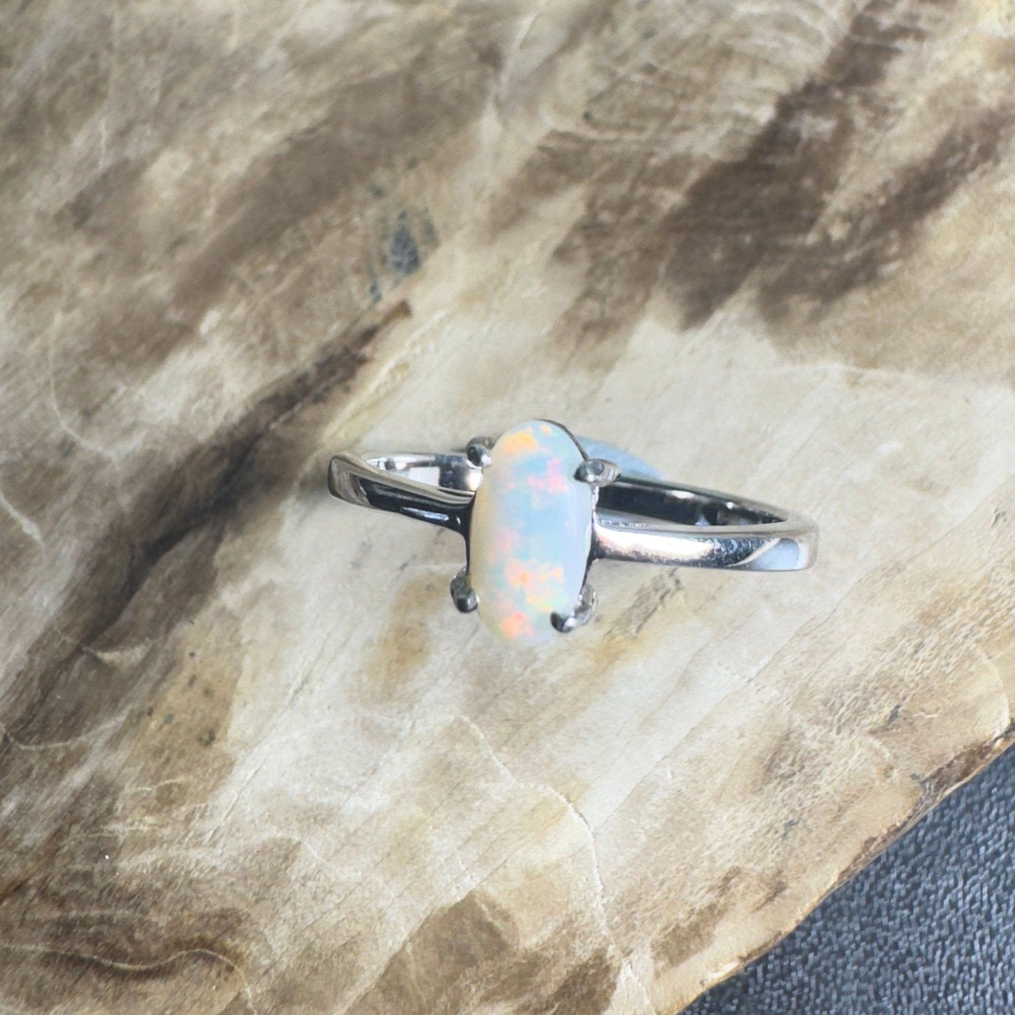 Arid Ridge Promise – 0.4ct Mintabie Opal Ring