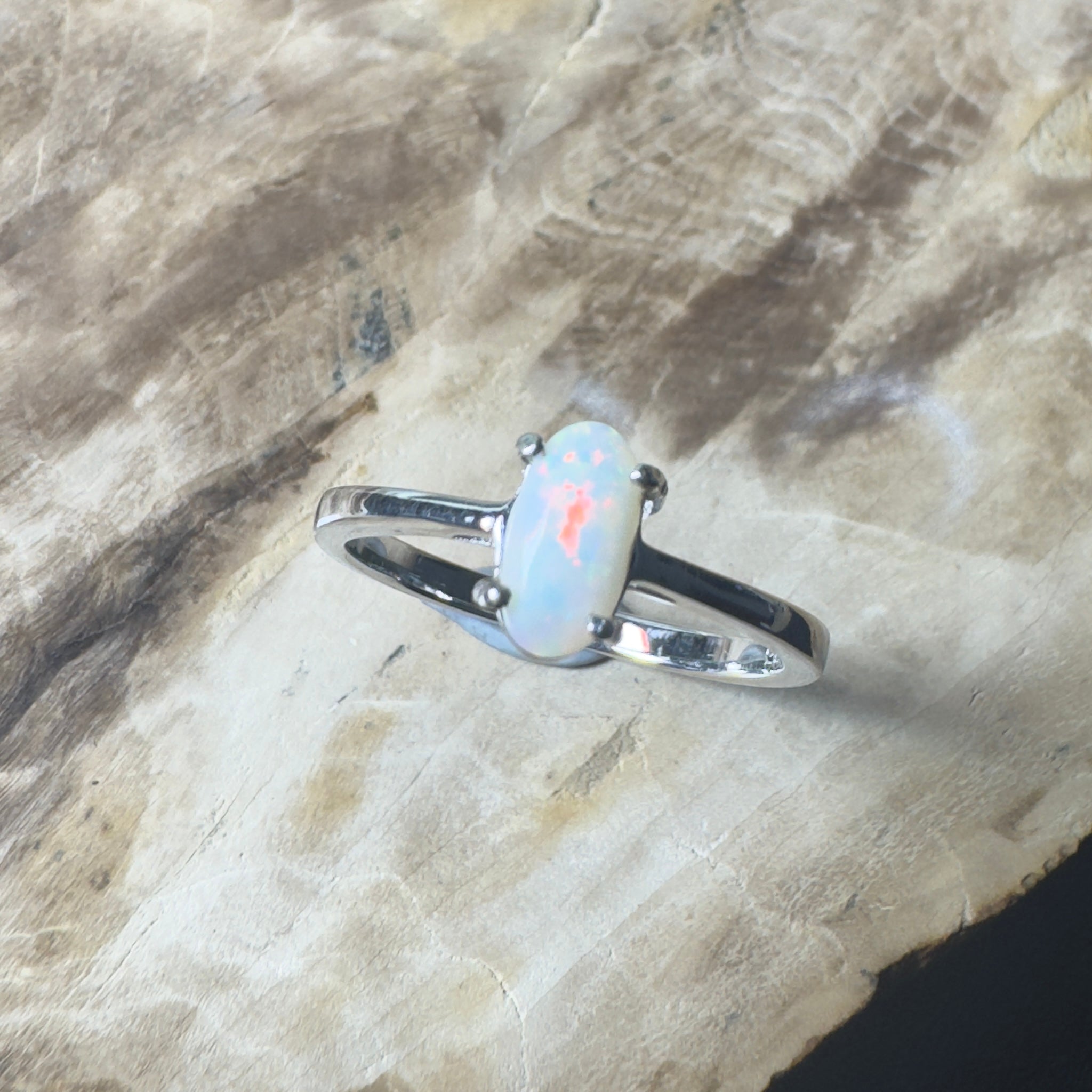 Arid Ridge Promise – 0.4ct Mintabie Opal Ring