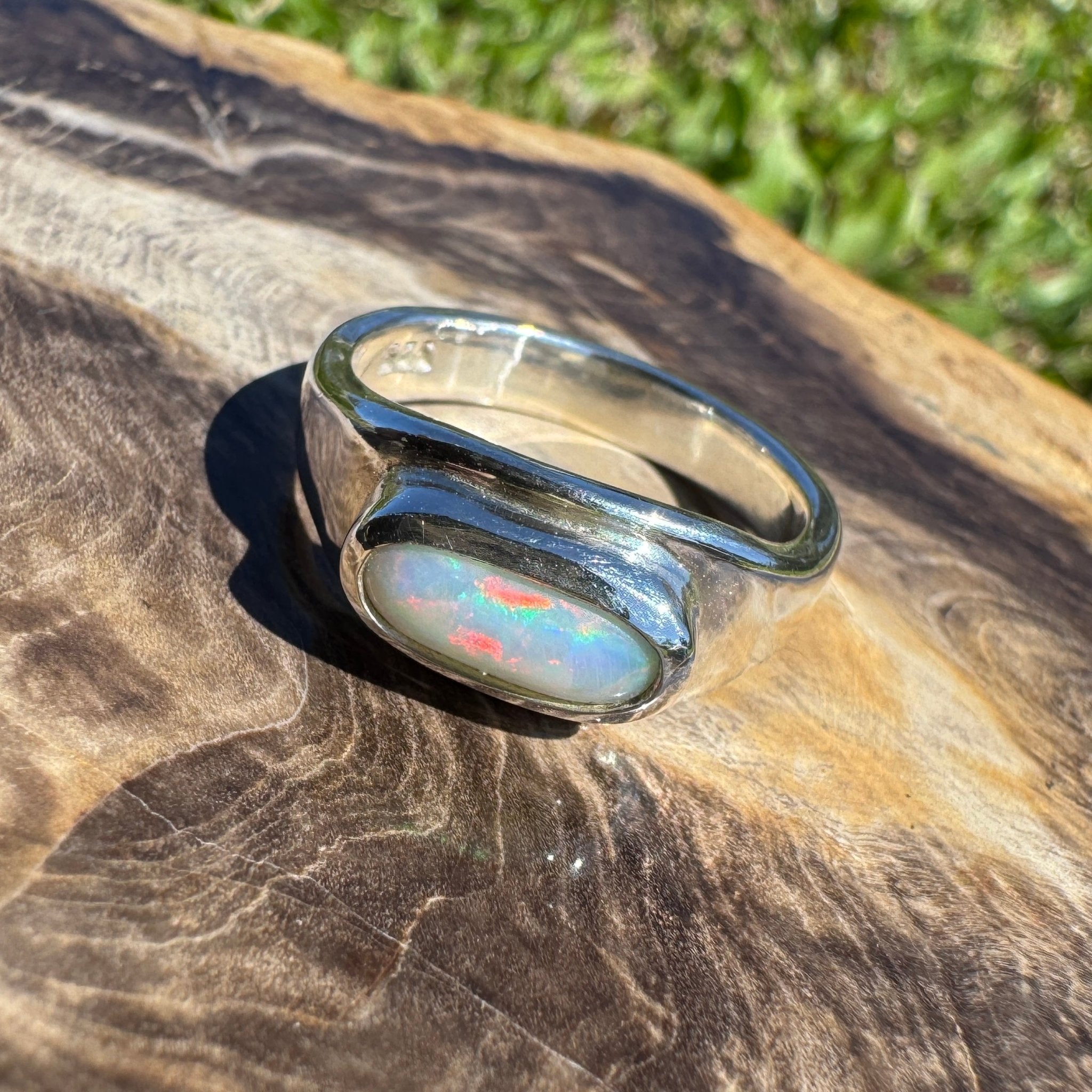 Aurora Dawn – 0.75ct Solid Mintabie Opal 925 Sterling Silver Ring