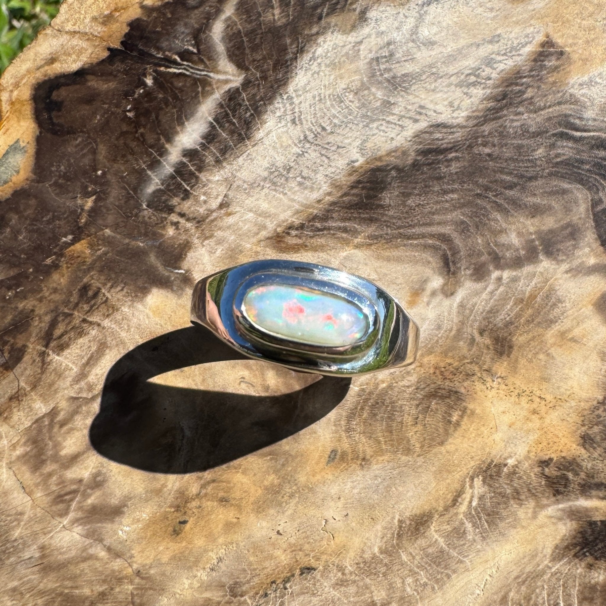 Aurora Dawn – 0.75ct Solid Mintabie Opal 925 Sterling Silver Ring