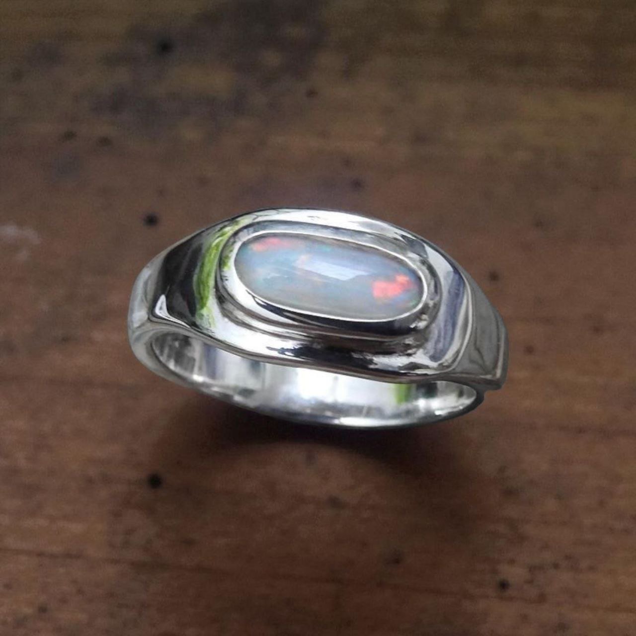 Aurora Dawn – 0.75ct Solid Mintabie Opal 925 Sterling Silver Ring