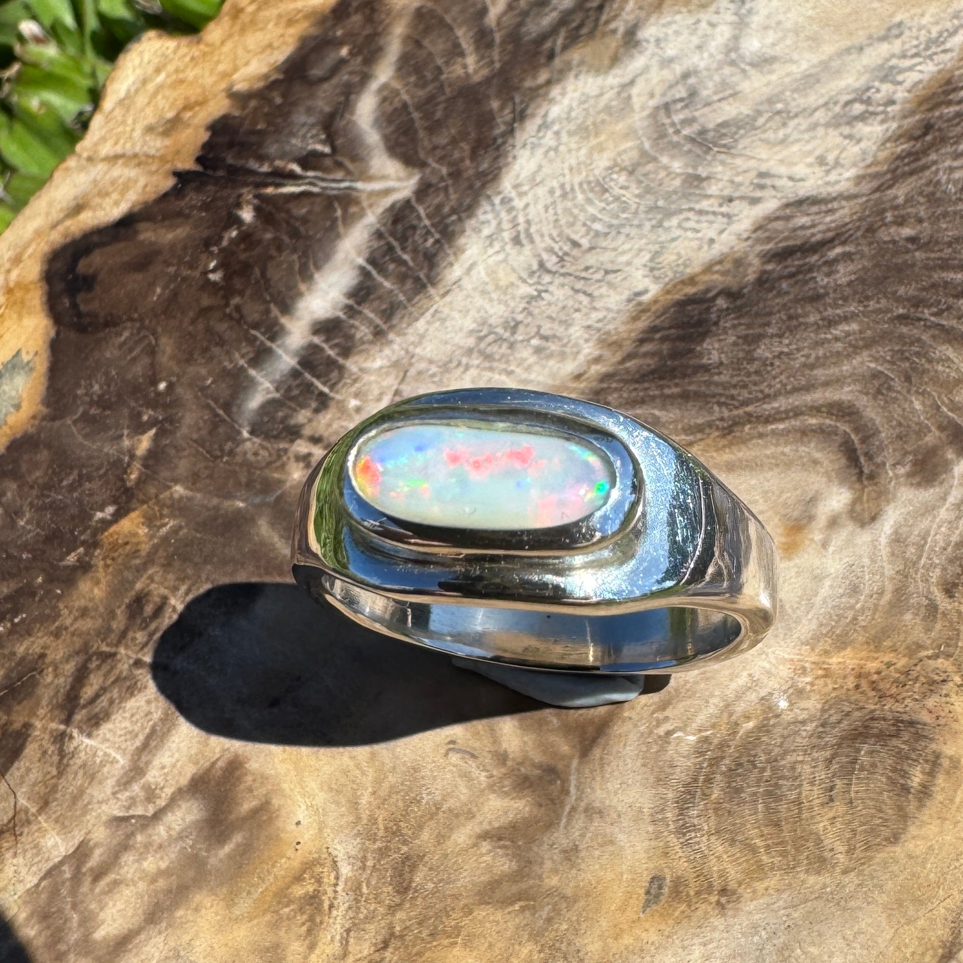 Aurora Dawn – 0.75ct Solid Mintabie Opal 925 Sterling Silver Ring