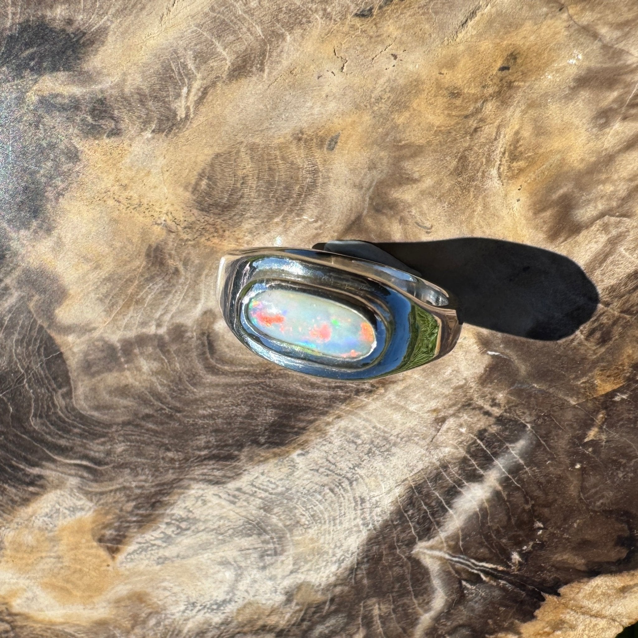 Aurora Dawn – 0.75ct Solid Mintabie Opal 925 Sterling Silver Ring