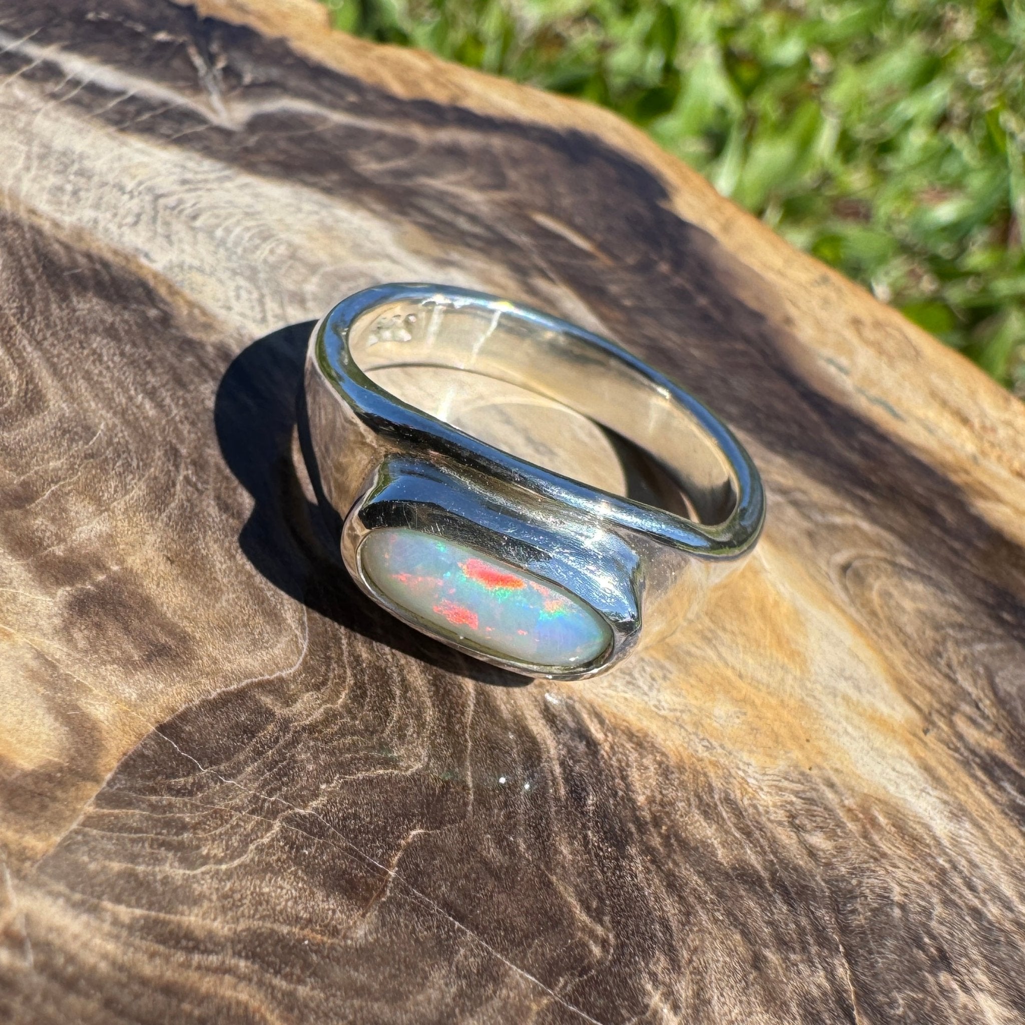 Aurora Dawn – 0.75ct Solid Mintabie Opal 925 Sterling Silver Ring