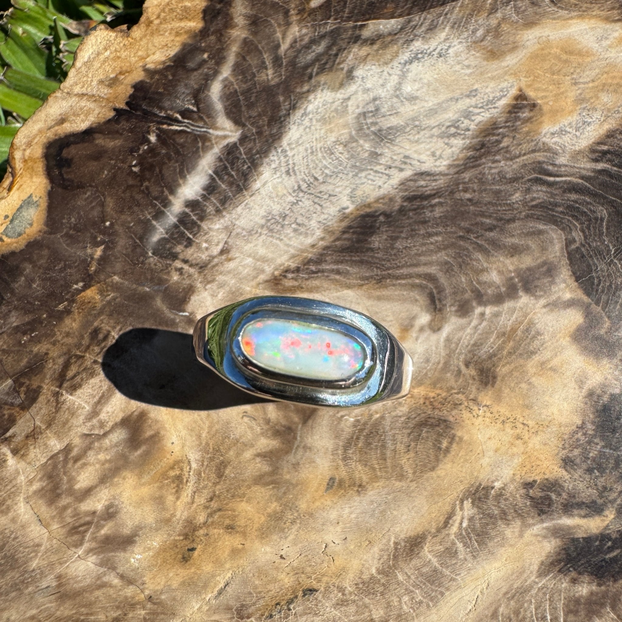 Aurora Dawn – 0.75ct Solid Mintabie Opal 925 Sterling Silver Ring