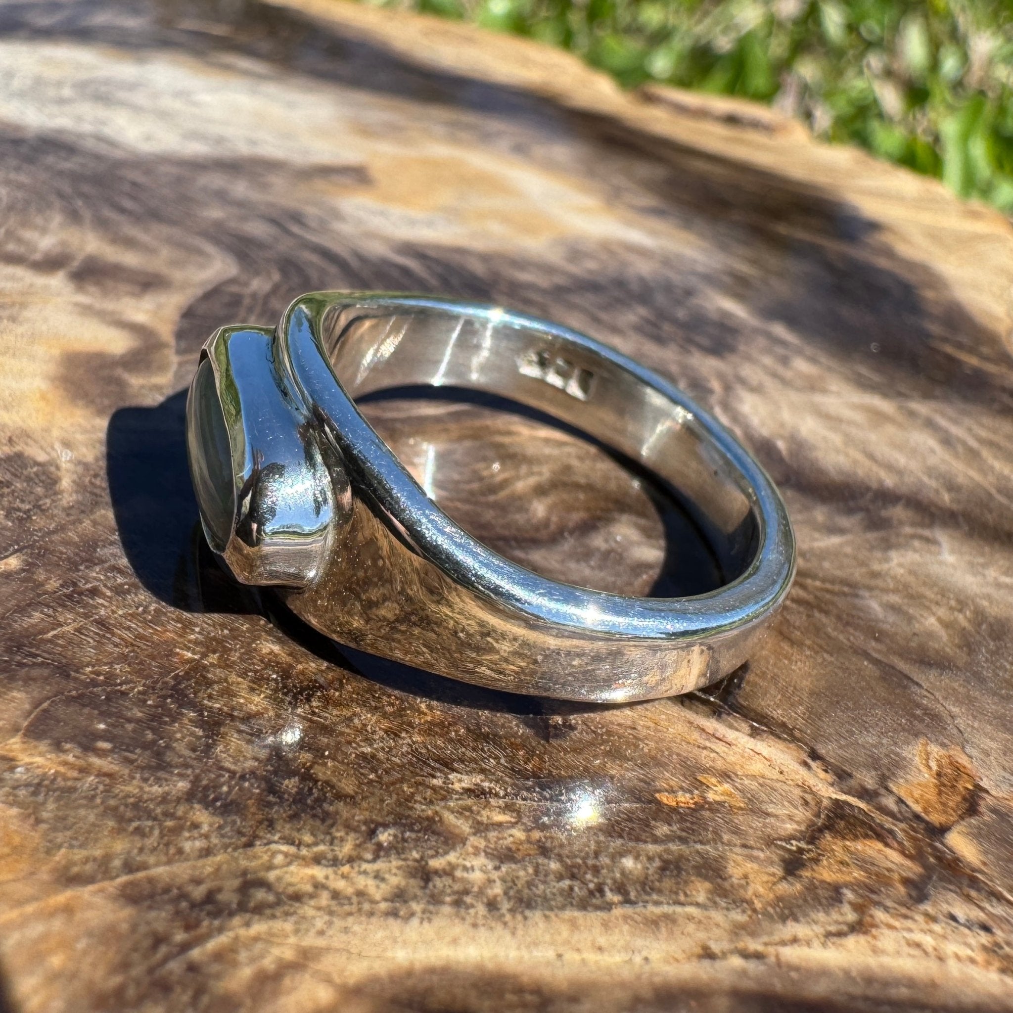 Aurora Dawn – 0.75ct Solid Mintabie Opal 925 Sterling Silver Ring