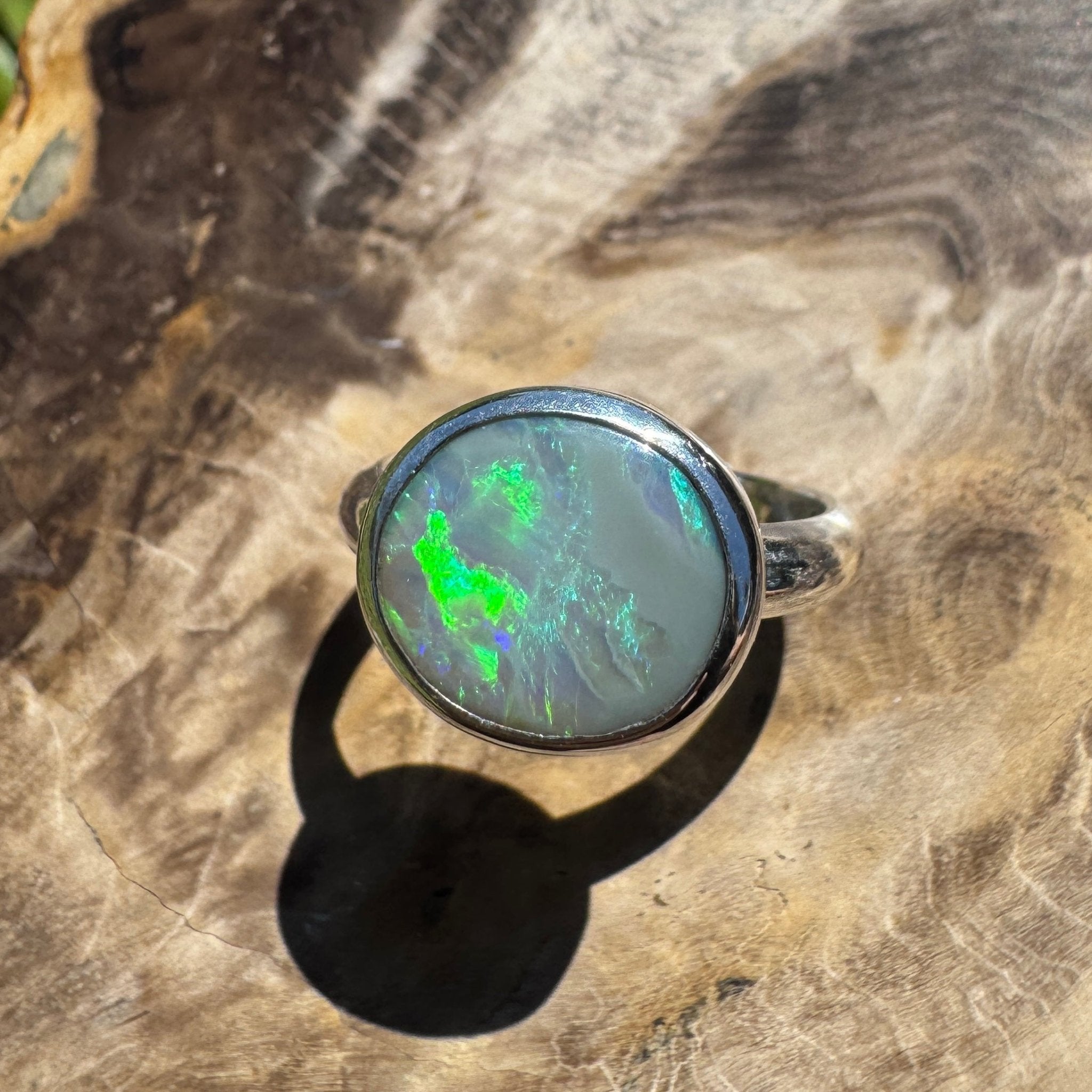 Azure Flame Glow – 2.5ct Solid Lightning Ridge Opal 925 Sterling Silver Ring