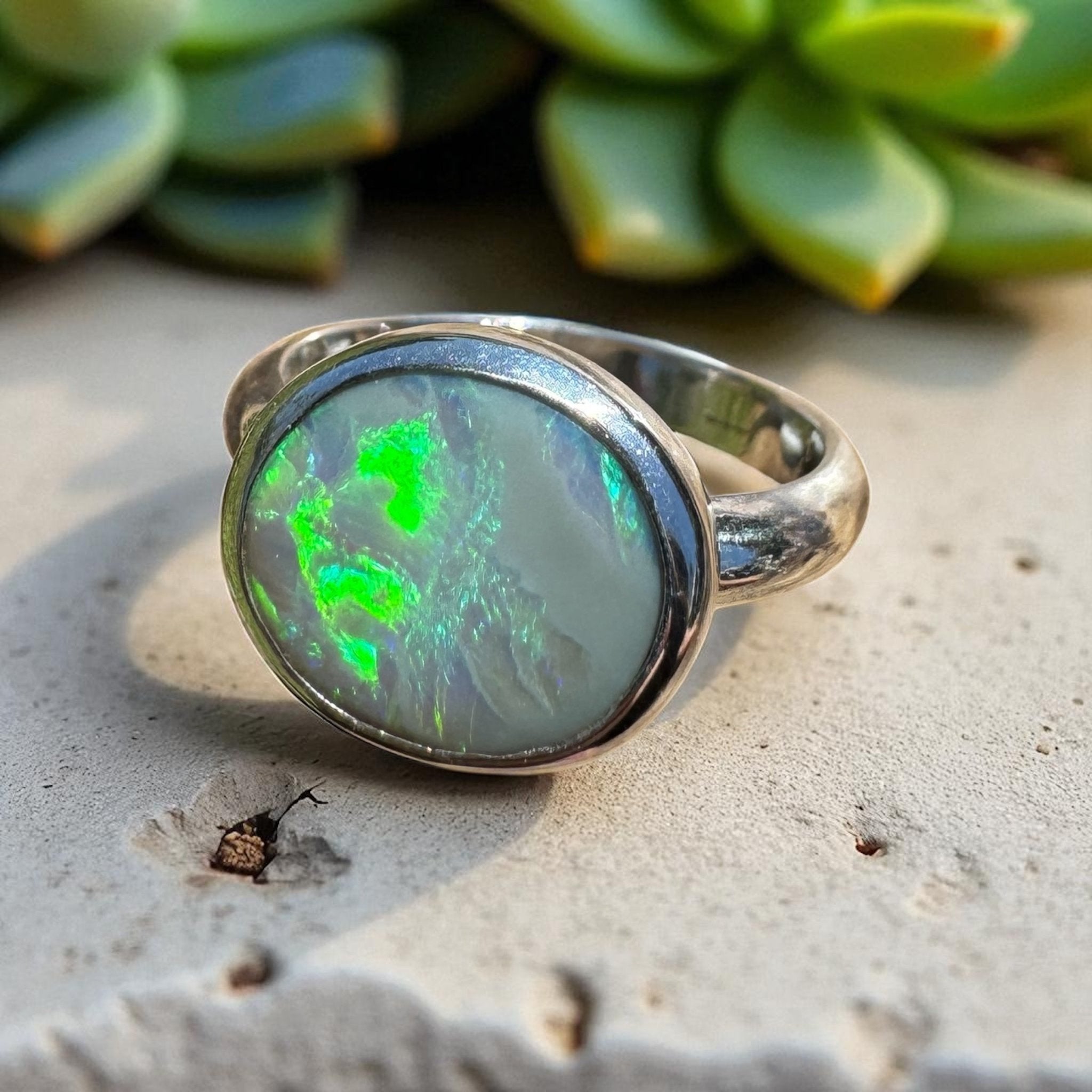 Azure Flame Glow – 2.5ct Solid Lightning Ridge Opal 925 Sterling Silver Ring