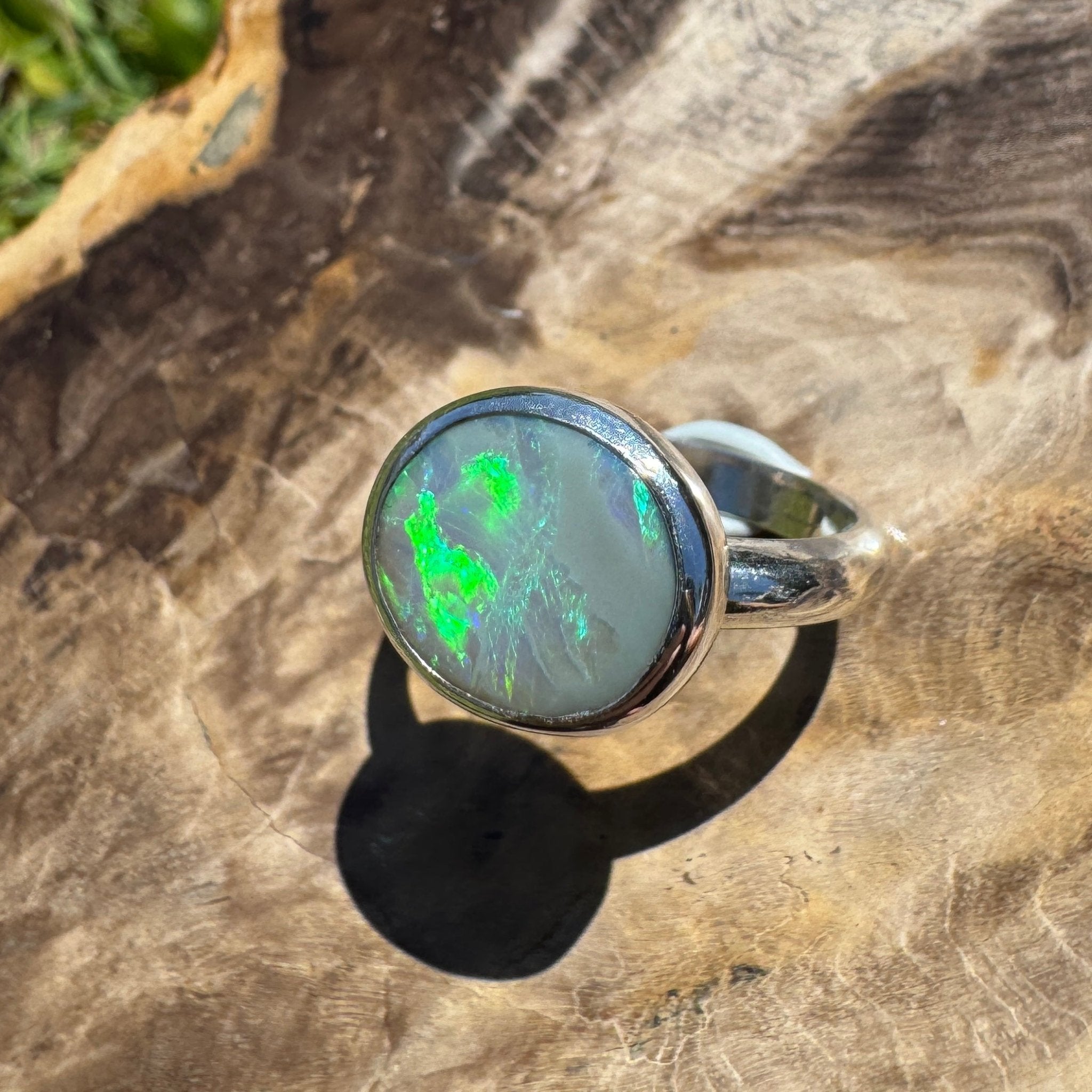 Azure Flame Glow – 2.5ct Solid Lightning Ridge Opal 925 Sterling Silver Ring